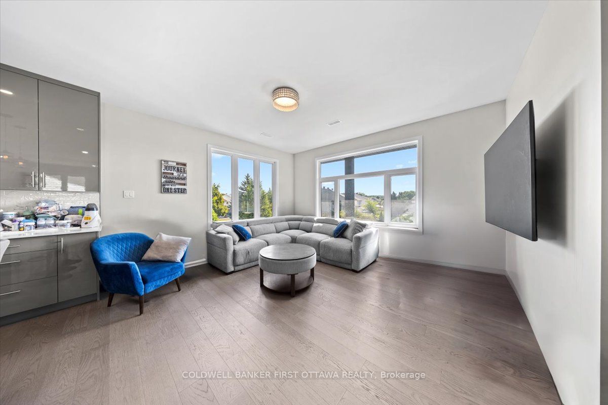 25 Pennard Way A & B Property Photo 24