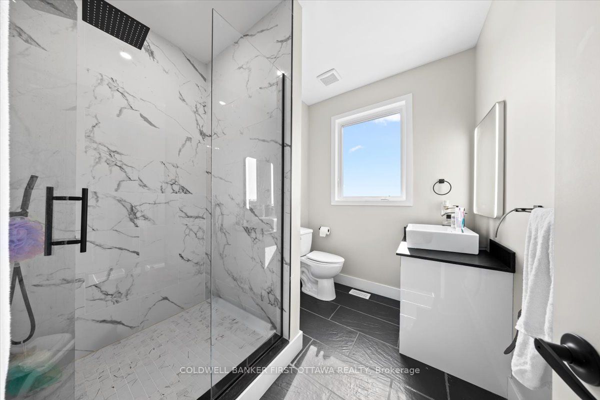 25 Pennard Way A & B Property Photo 28