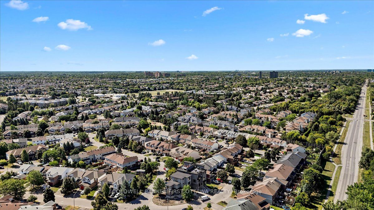 25 Pennard Way A & B Property Photo 42