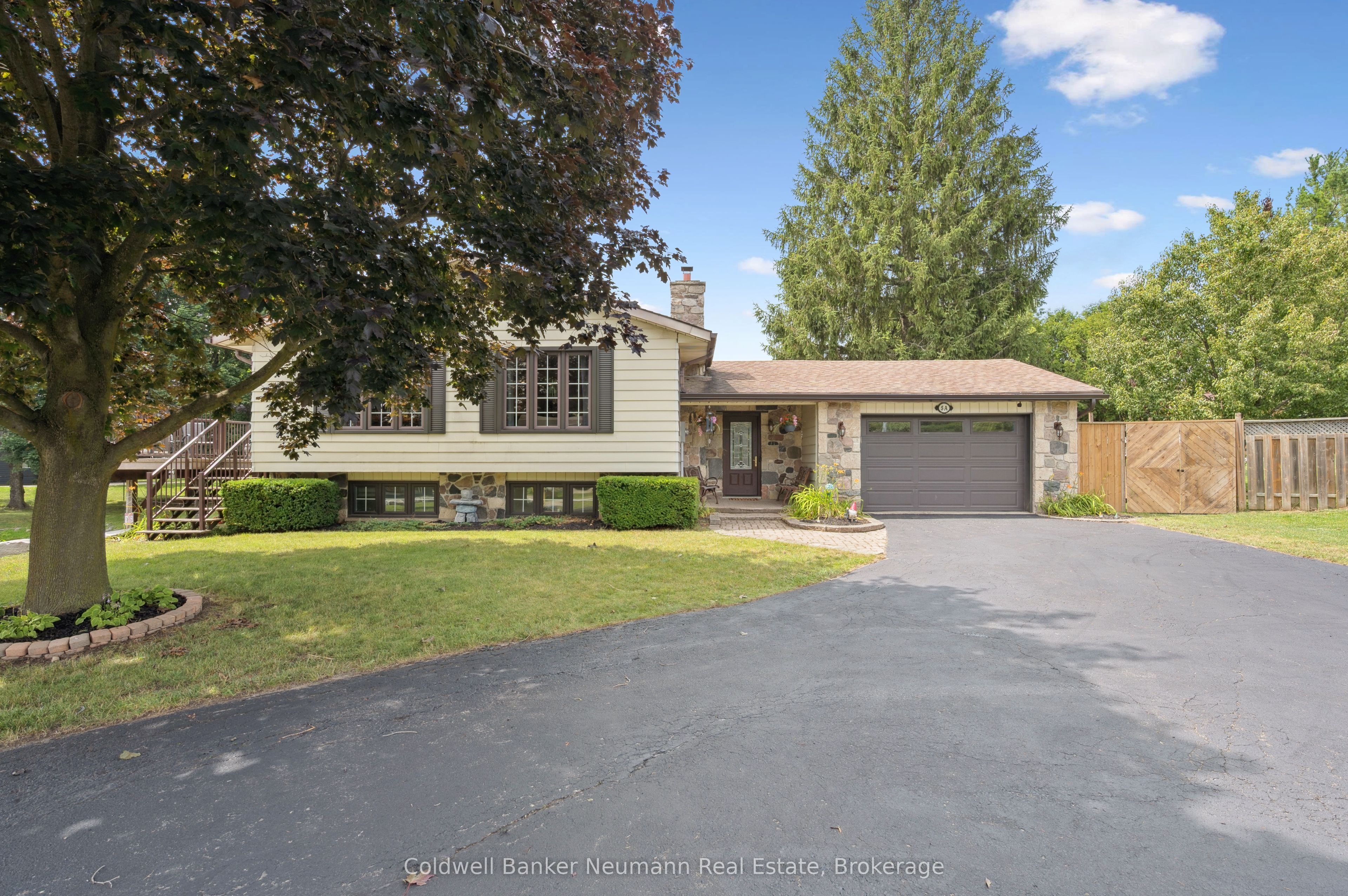 5 A Hamilton Drive Property Photo 1