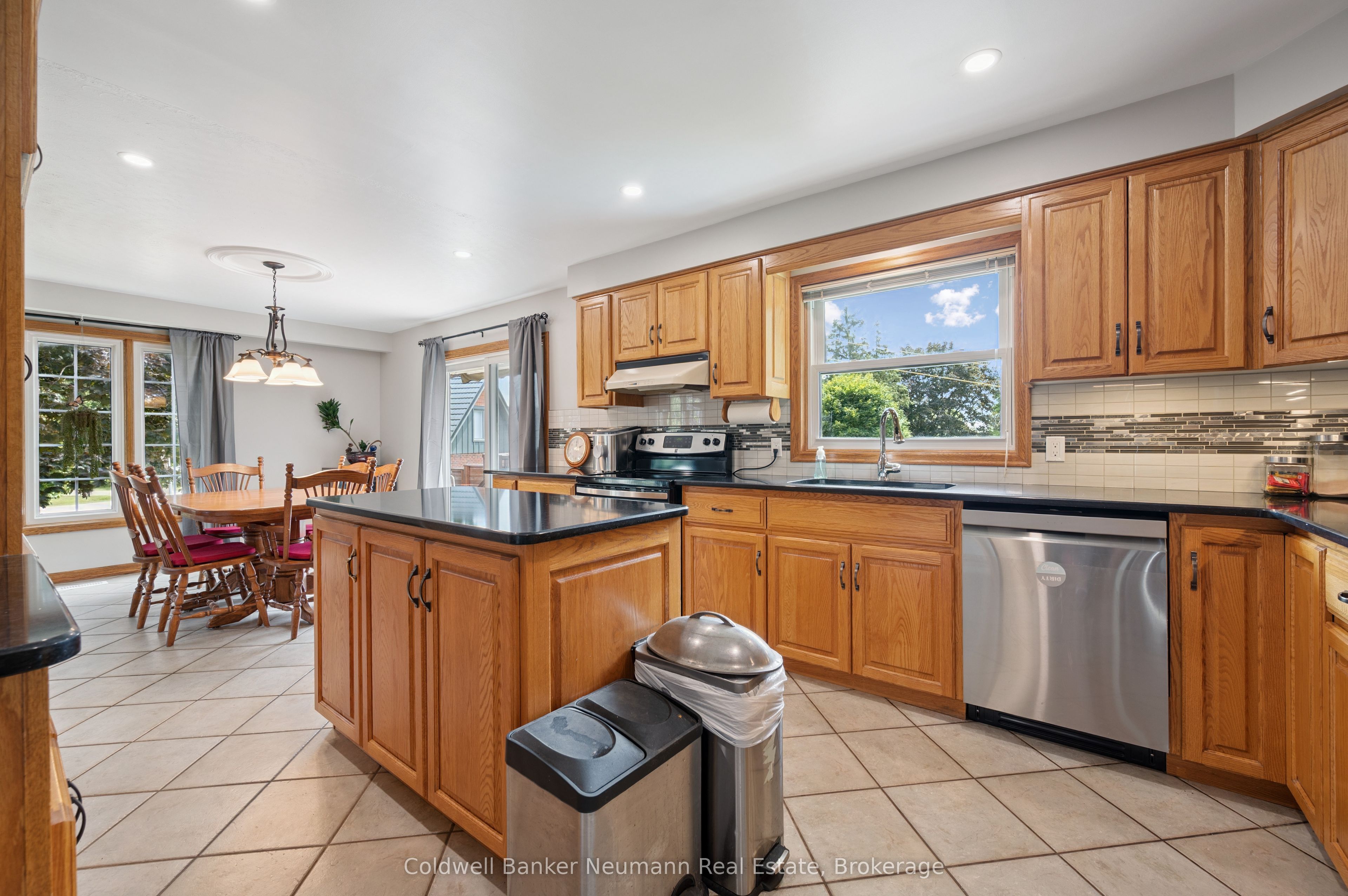 5 A Hamilton Drive Property Photo 16