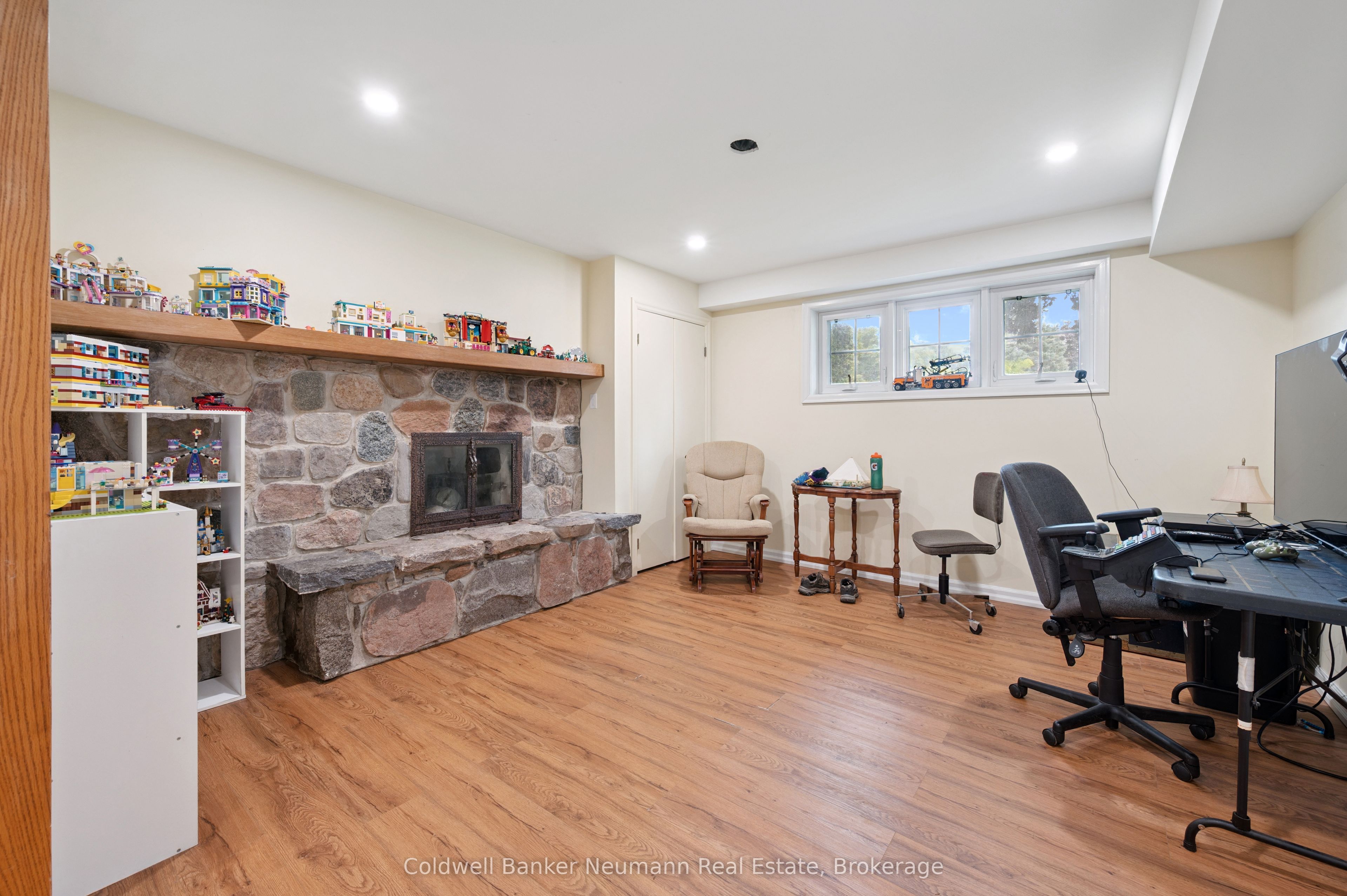 5 A Hamilton Drive Property Photo 27