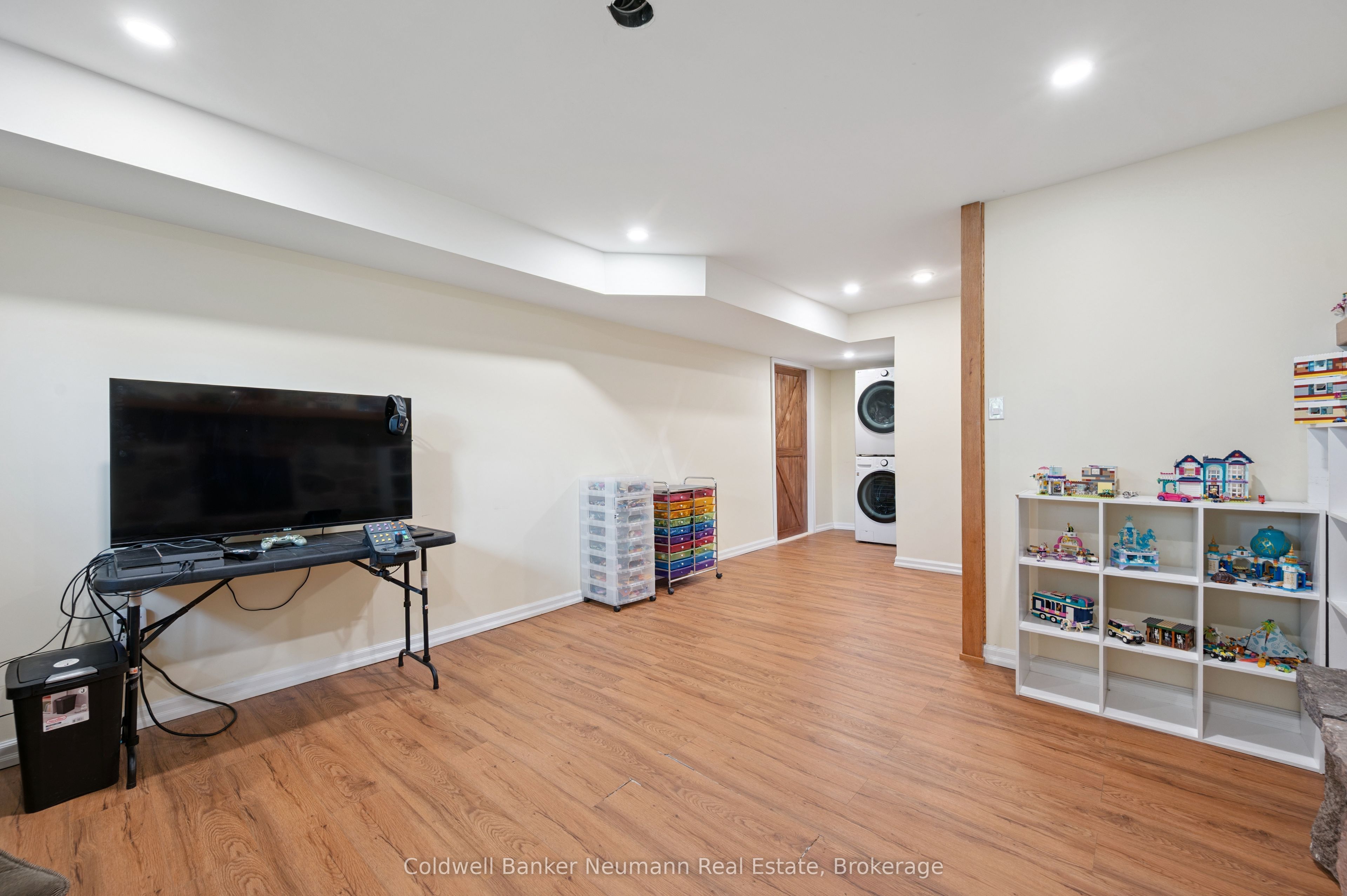 5 A Hamilton Drive Property Photo 29