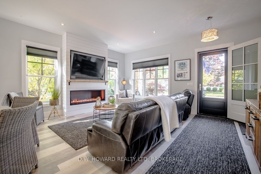 244 Cherry Hill Boulevard Property Photo 4