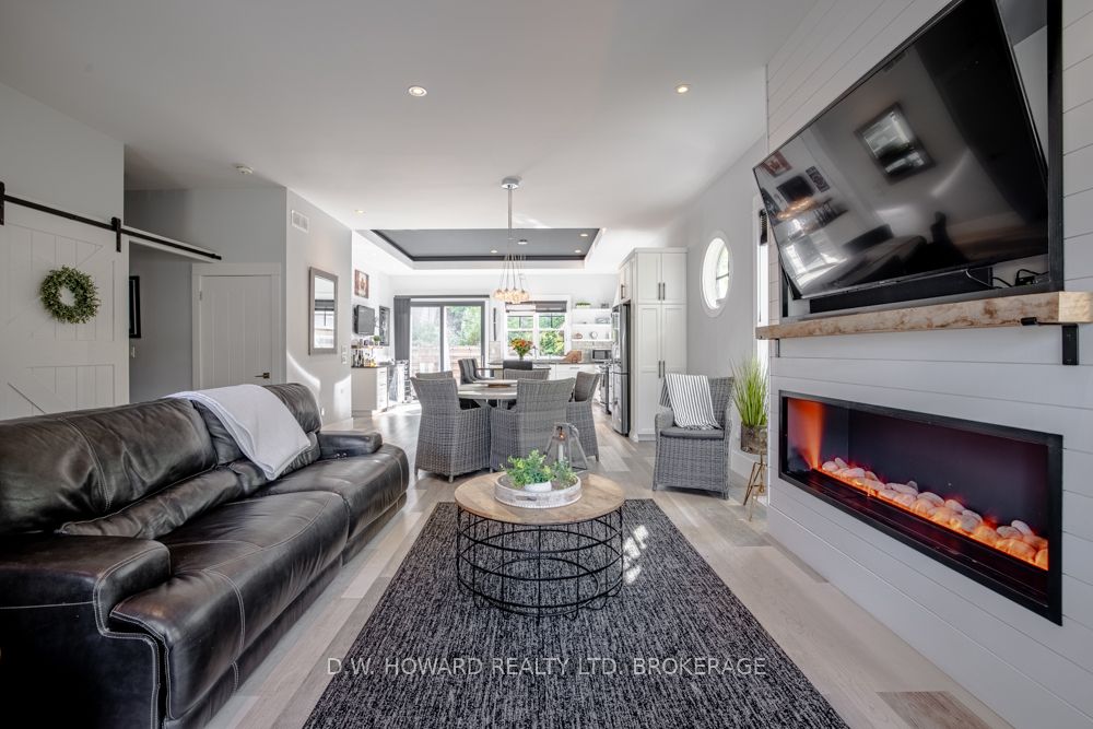 244 Cherry Hill Boulevard Property Photo 6