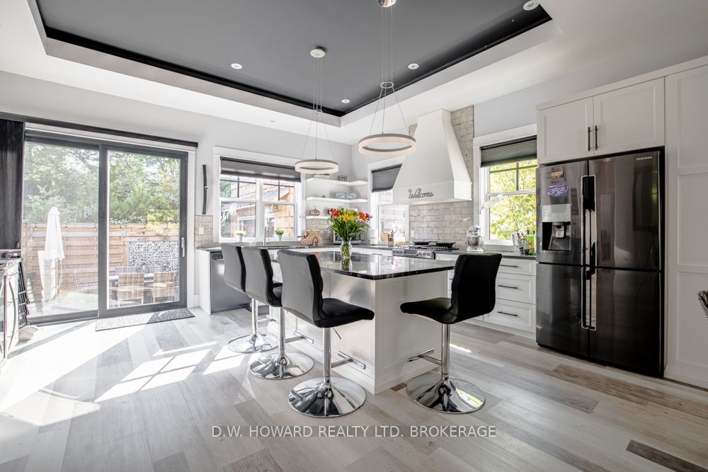 244 Cherry Hill Boulevard Property Photo 8