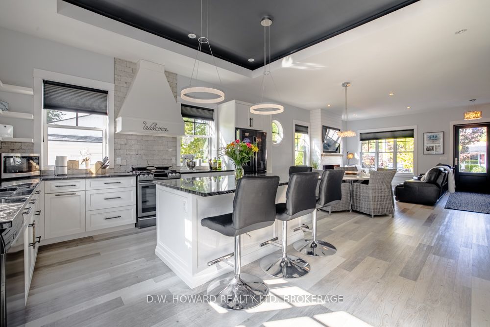 244 Cherry Hill Boulevard Property Photo 9