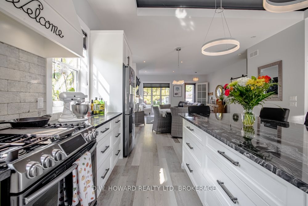 244 Cherry Hill Boulevard Property Photo 11