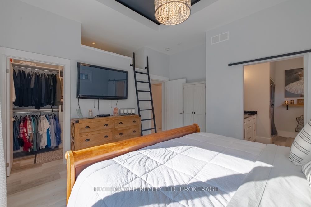 244 Cherry Hill Boulevard Property Photo 19