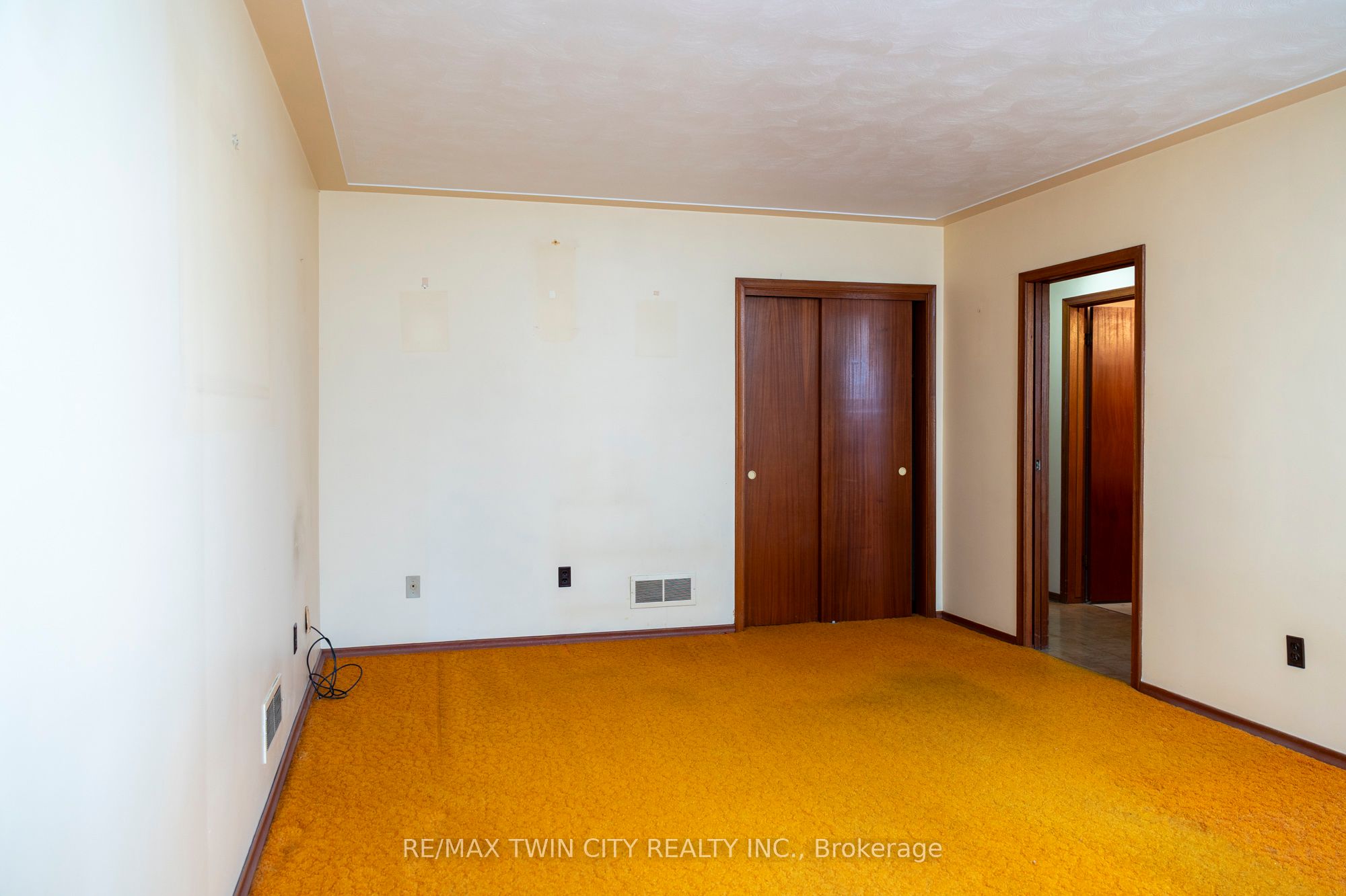 93-95 East Avenue Property Photo 8