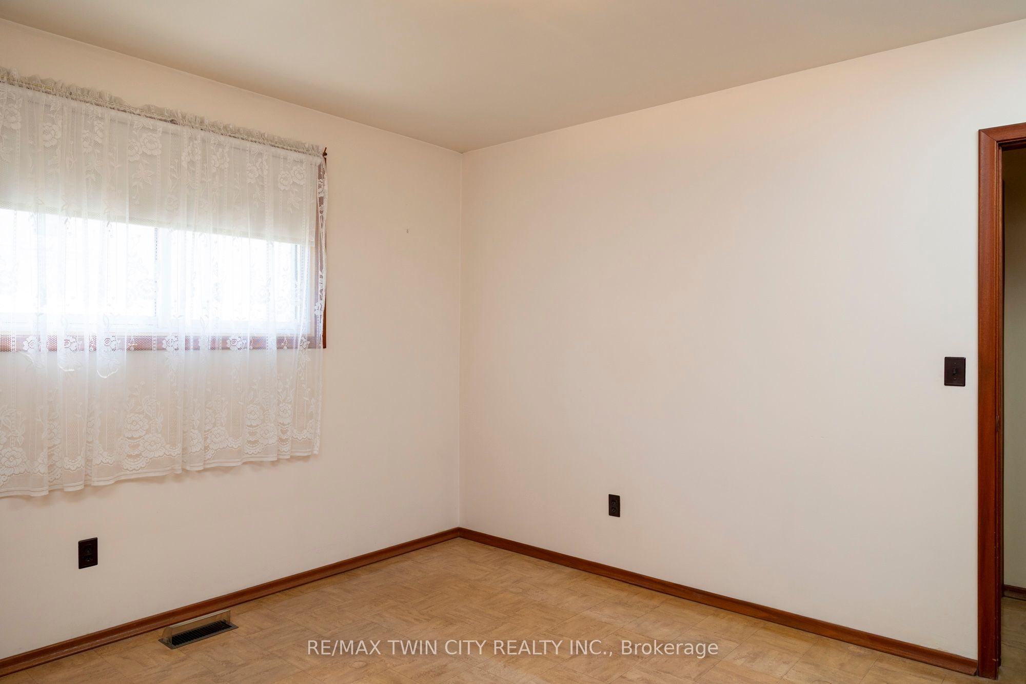 93-95 East Avenue Property Photo 9