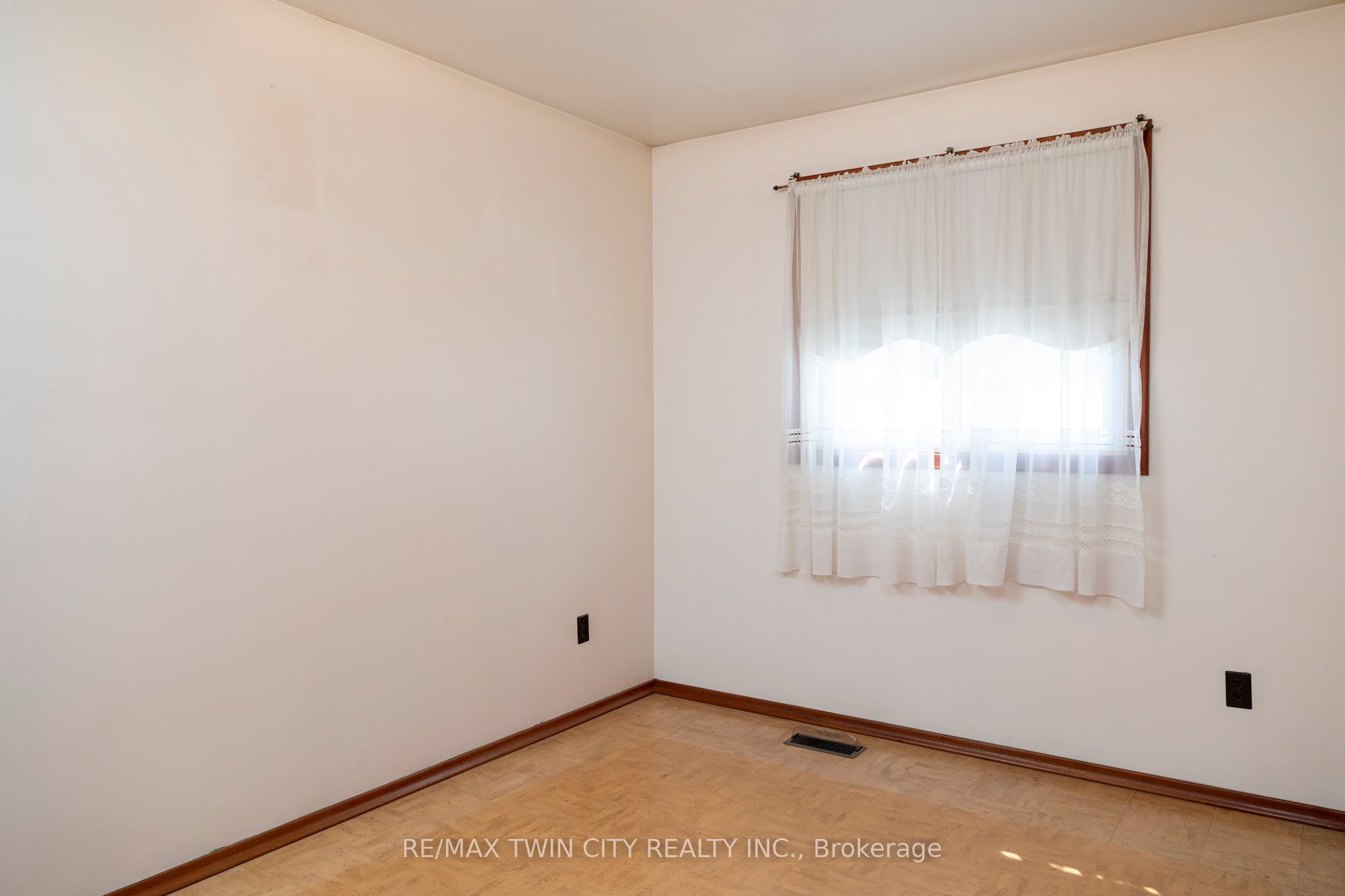 93-95 East Avenue Property Photo 10