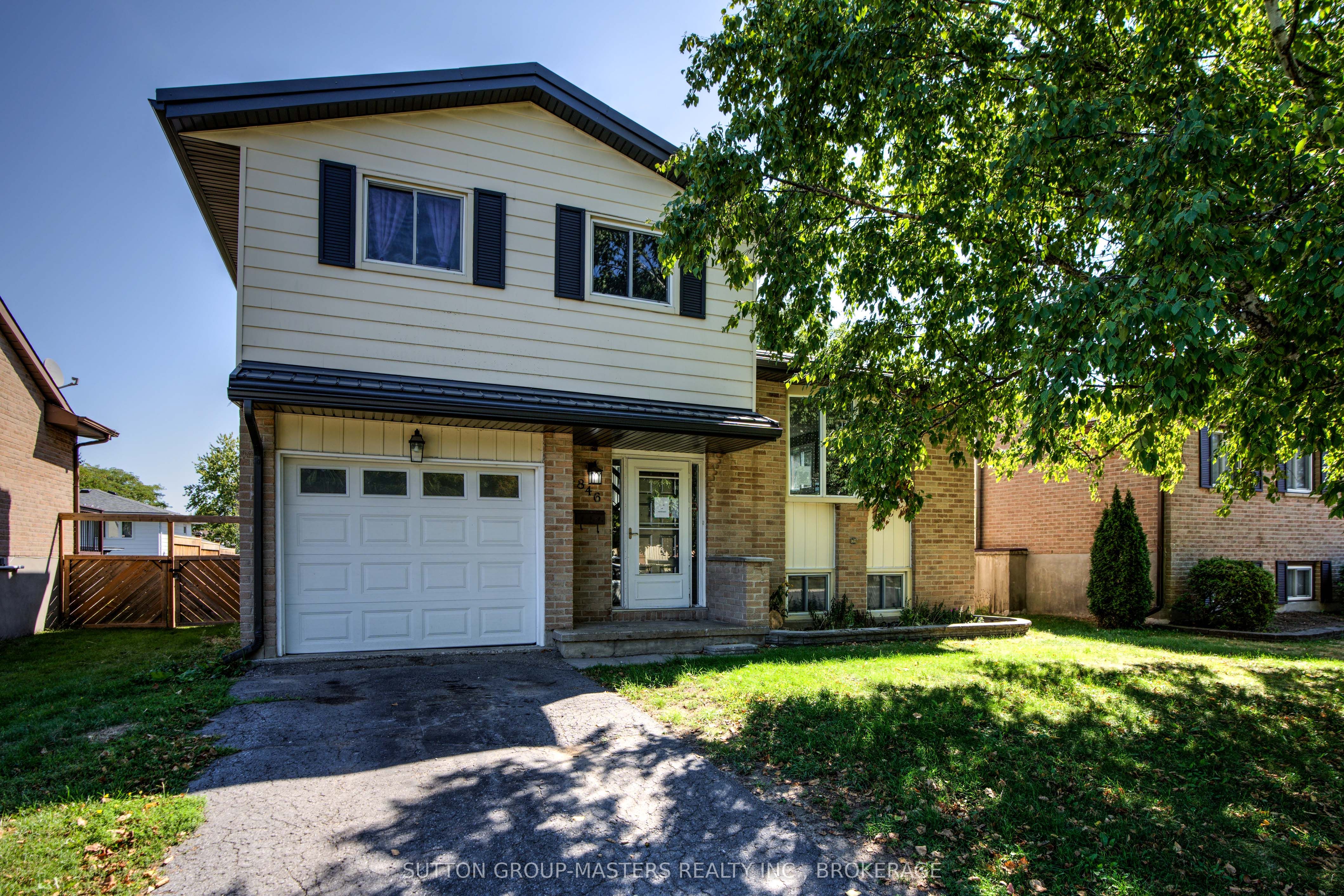 846 Sandringham Place Property Photo 1