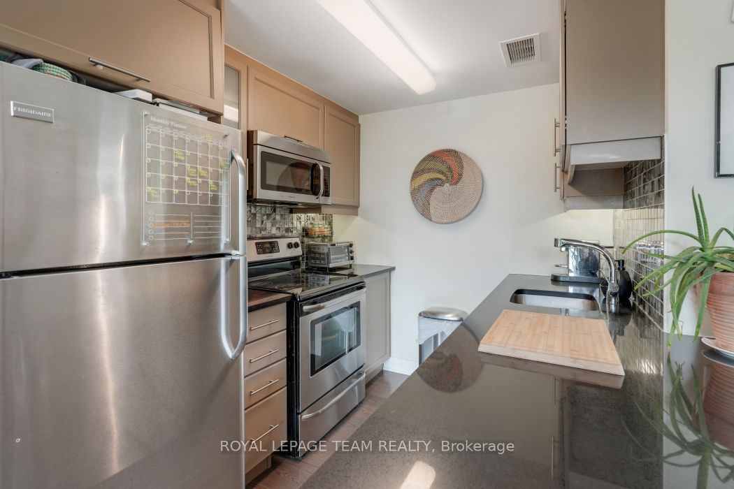 300c Lett Street 324 Property Photo 17