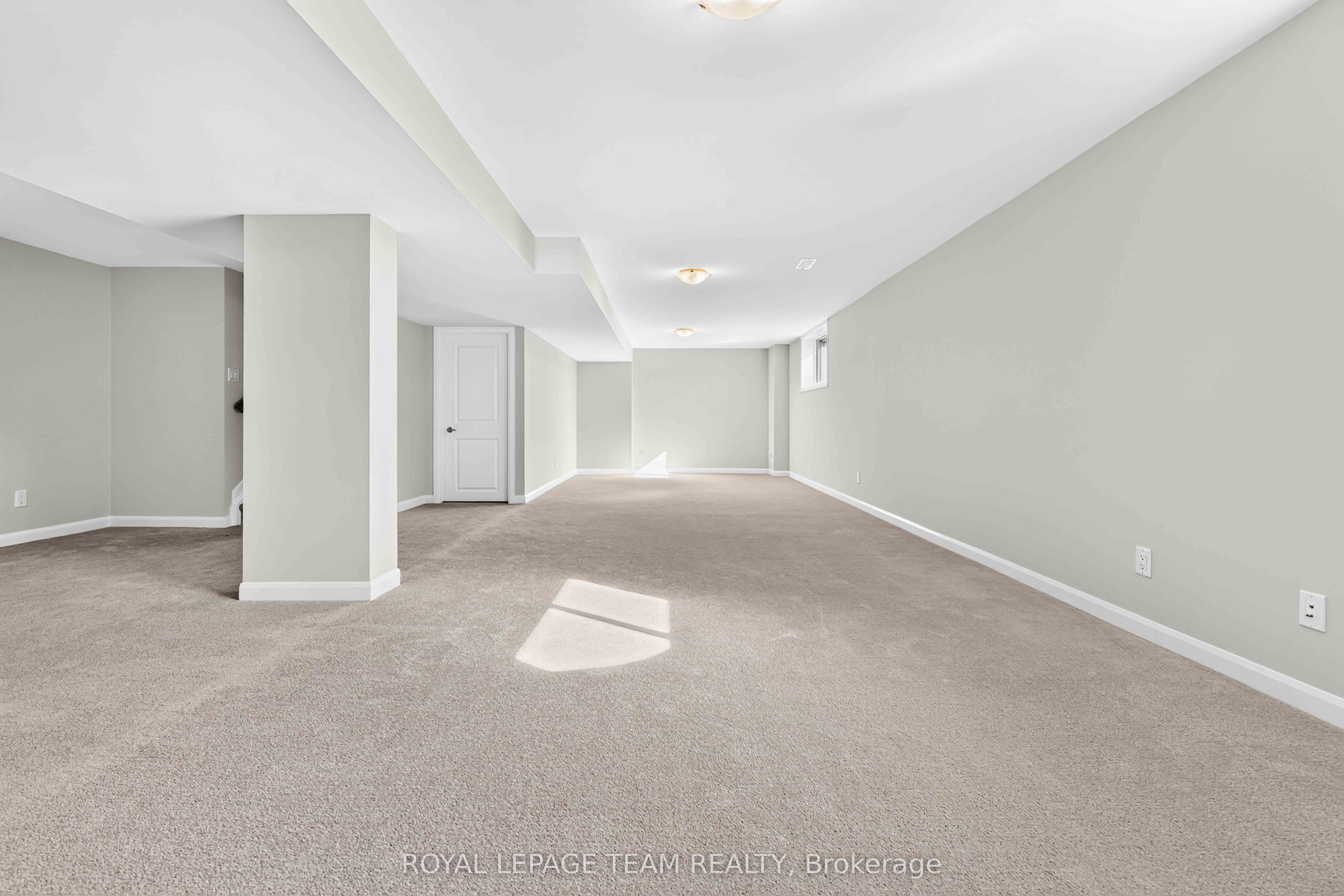 2000 Wanderer Avenue Property Photo 14