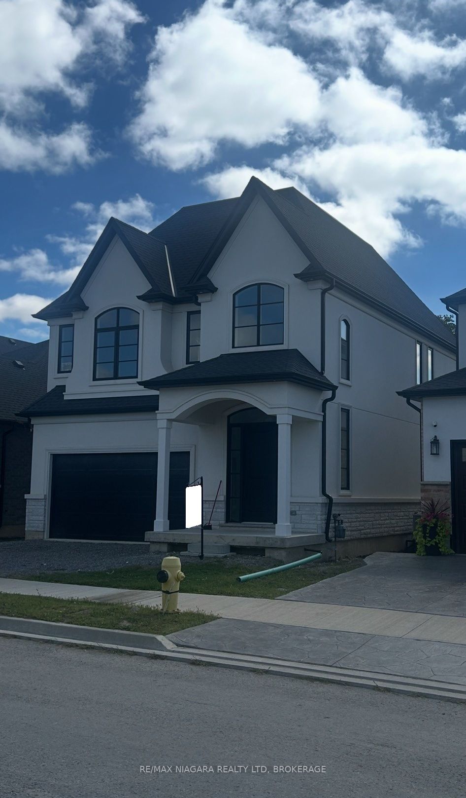 21 Ivy Crescent Property Photo 6