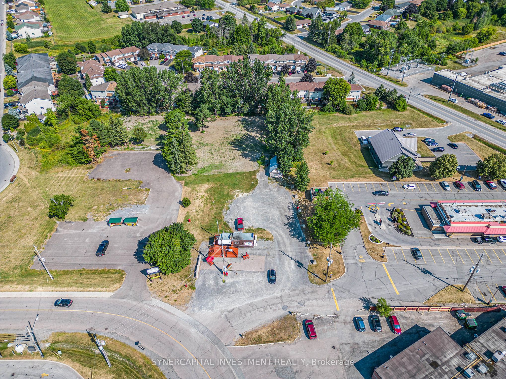 31 Staye Court Dr Property Photo 6