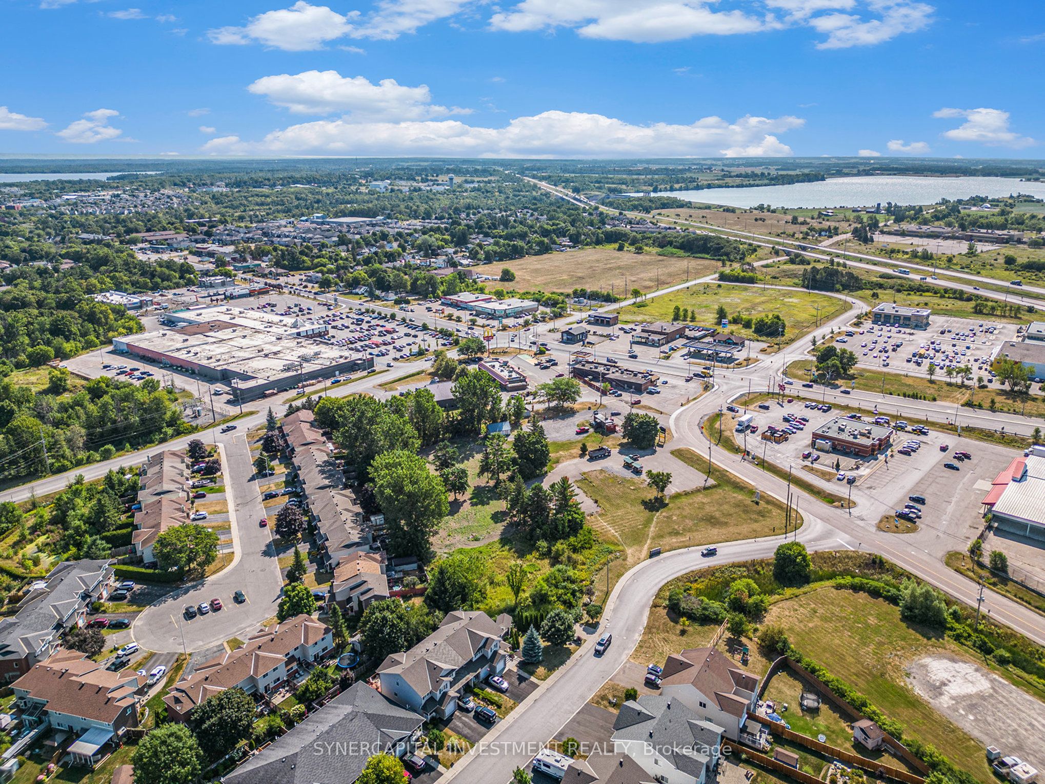 31 Staye Court Dr Property Photo 9