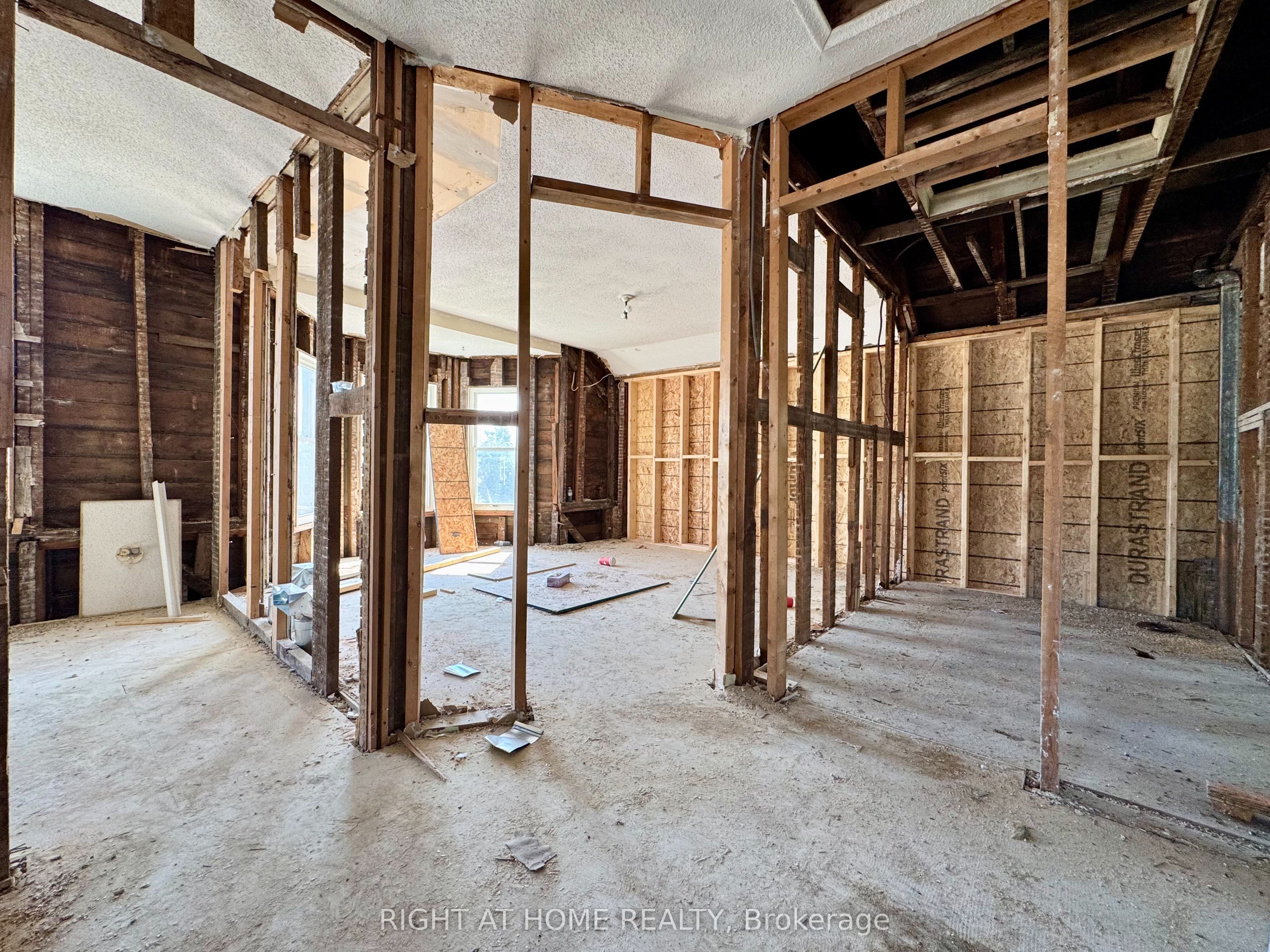 144 Waterloo Street Property Photo 3