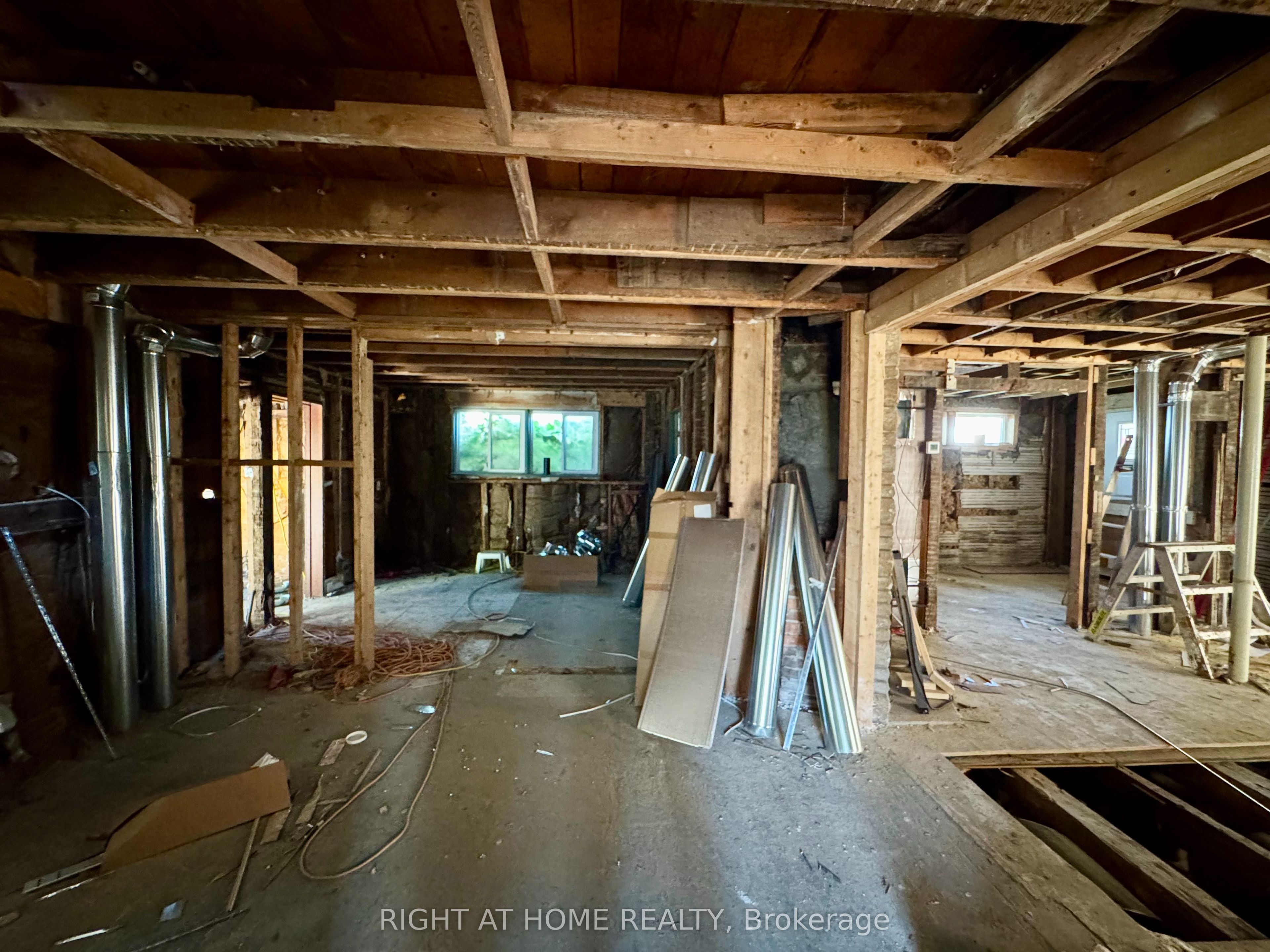 144 Waterloo Street Property Photo 6