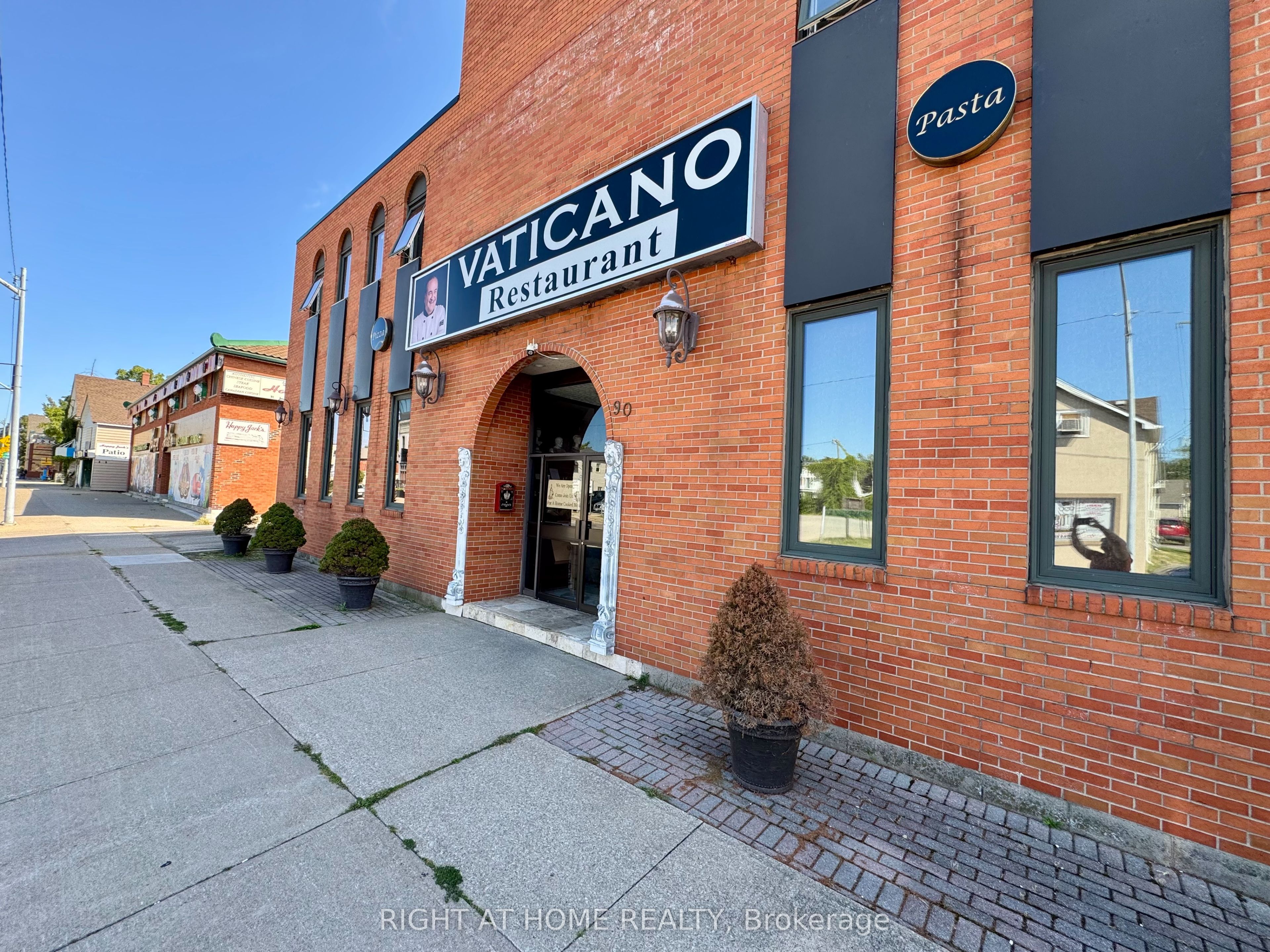 144 Waterloo Street Property Photo 14