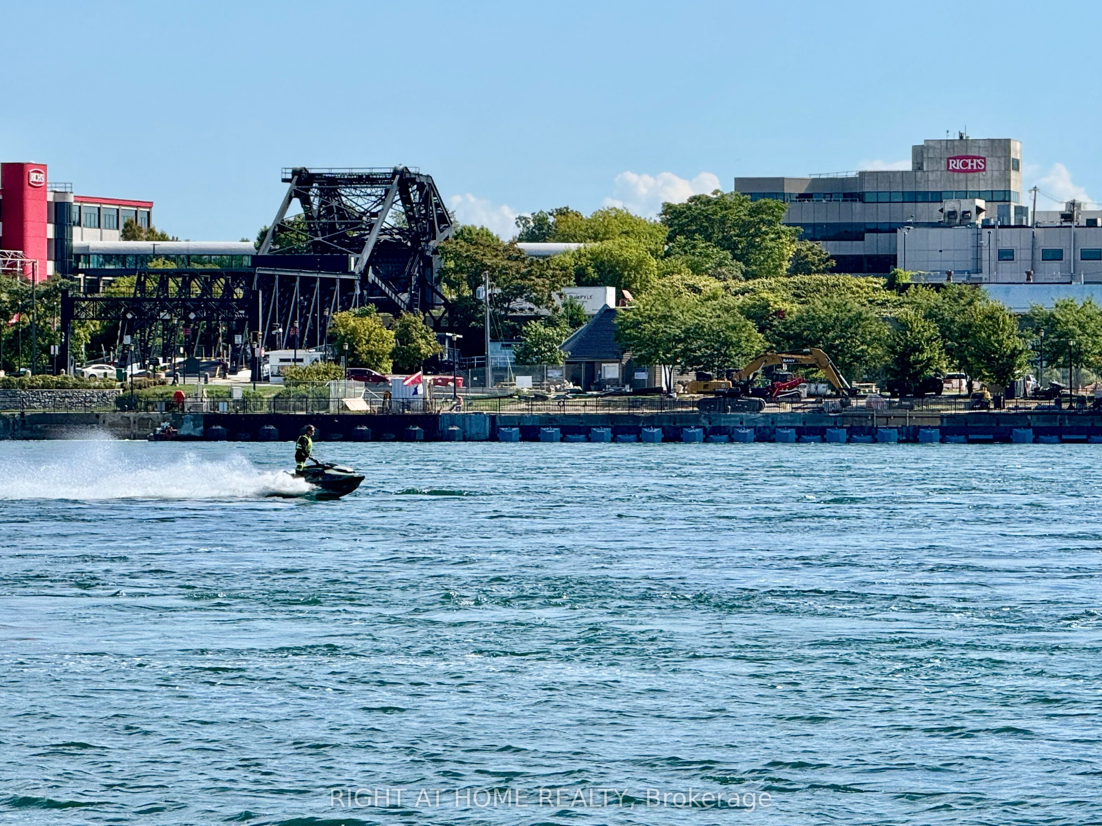 144 Waterloo Street Property Photo 23