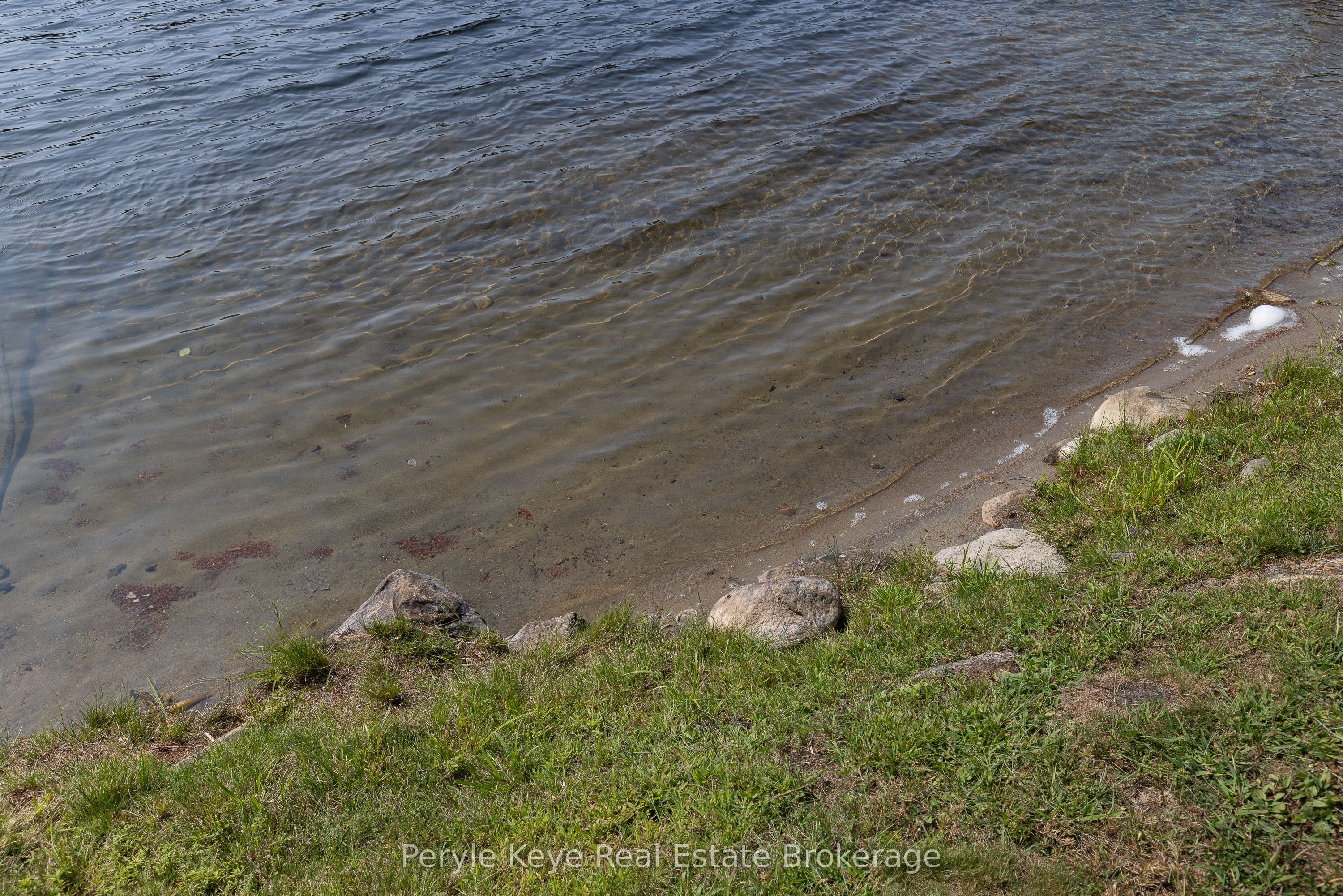 1025 & 1027 Big Island Road Property Photo 4