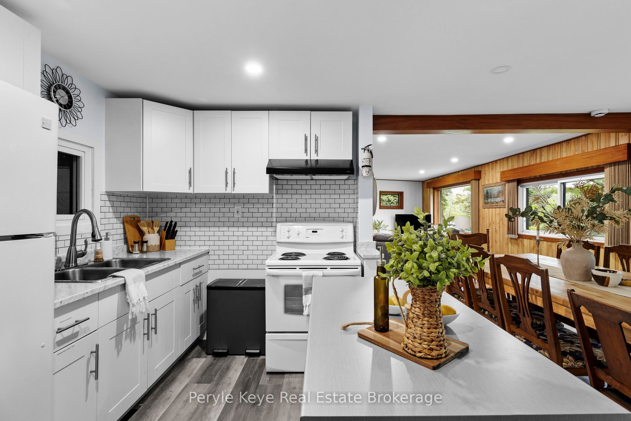 1025 & 1027 Big Island Road Property Photo 13