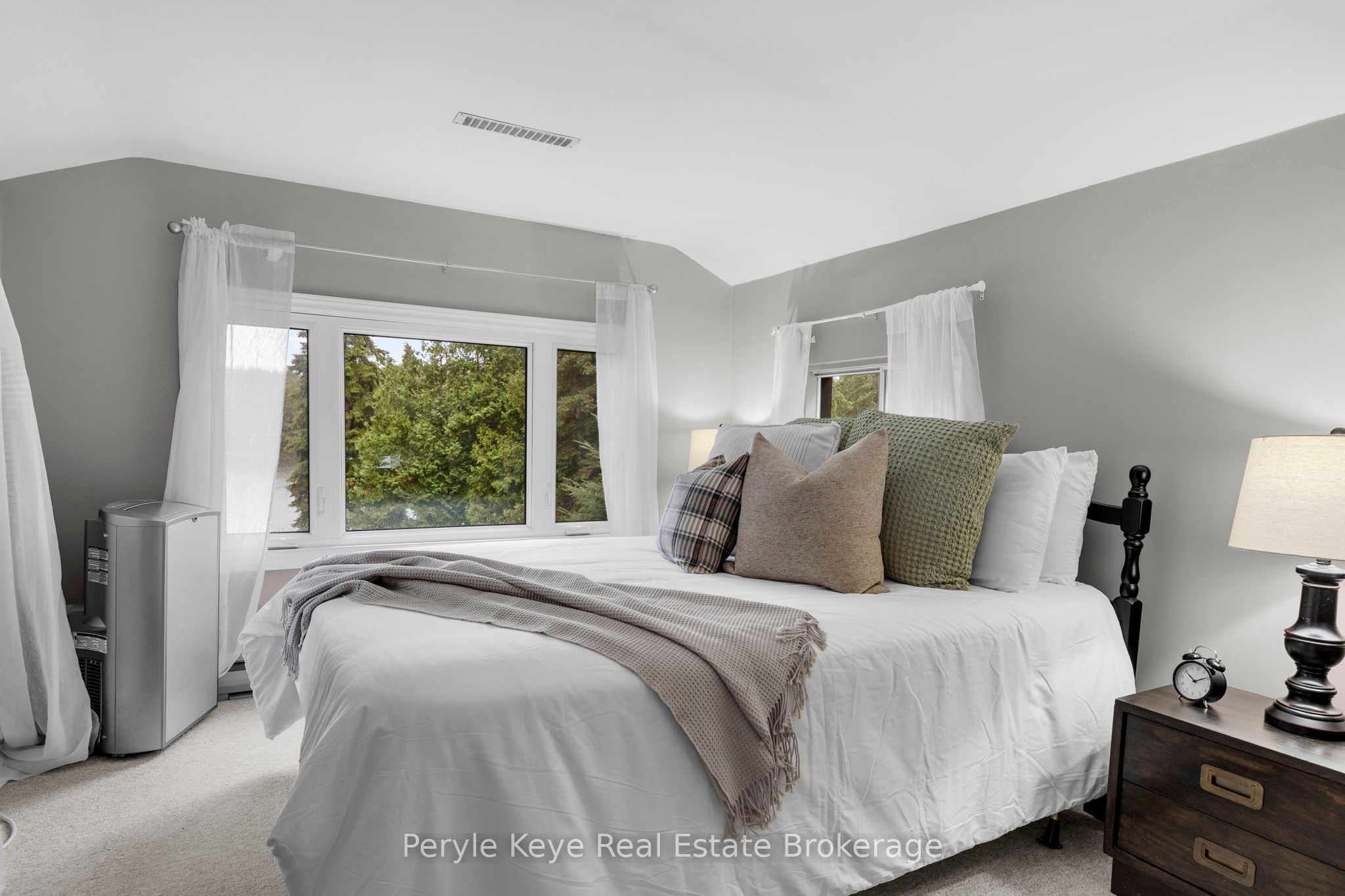 1025 & 1027 Big Island Road Property Photo 18