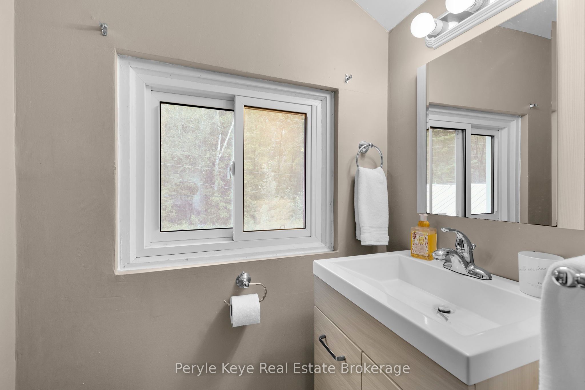 1025 & 1027 Big Island Road Property Photo 20