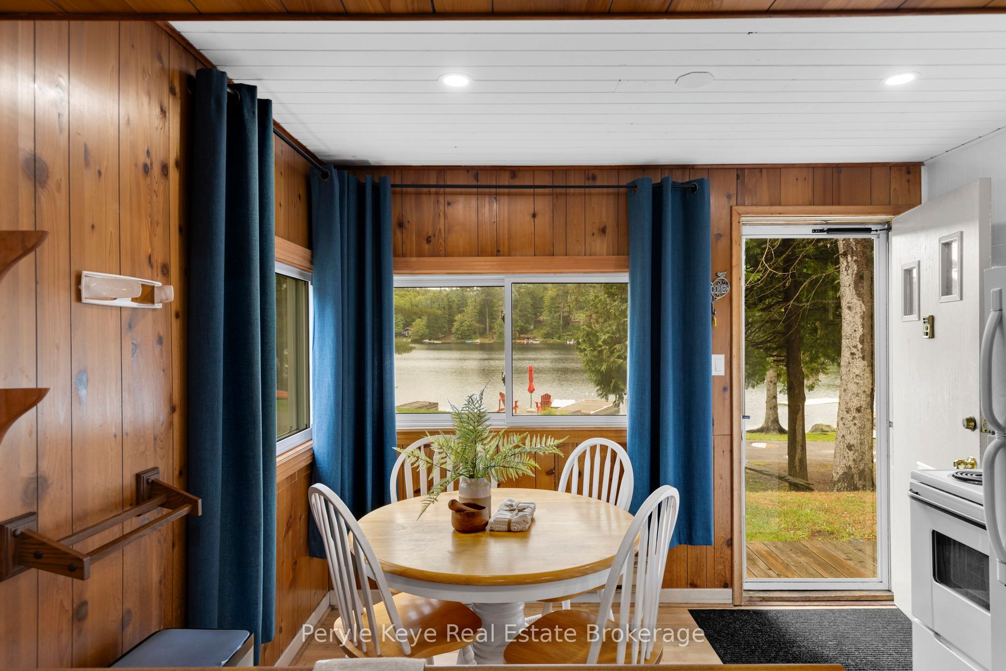 1025 & 1027 Big Island Road Property Photo 28