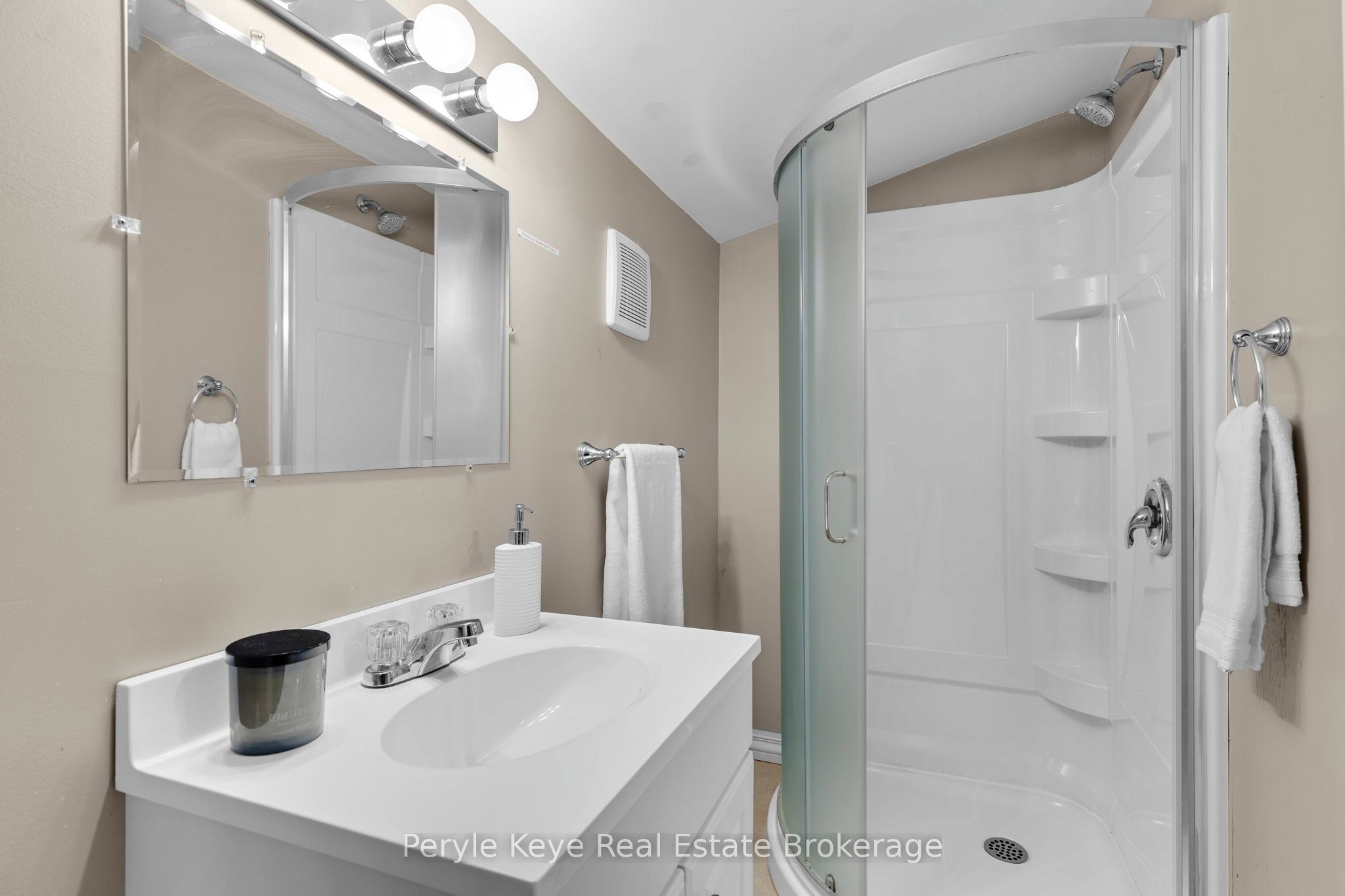 1025 & 1027 Big Island Road Property Photo 35