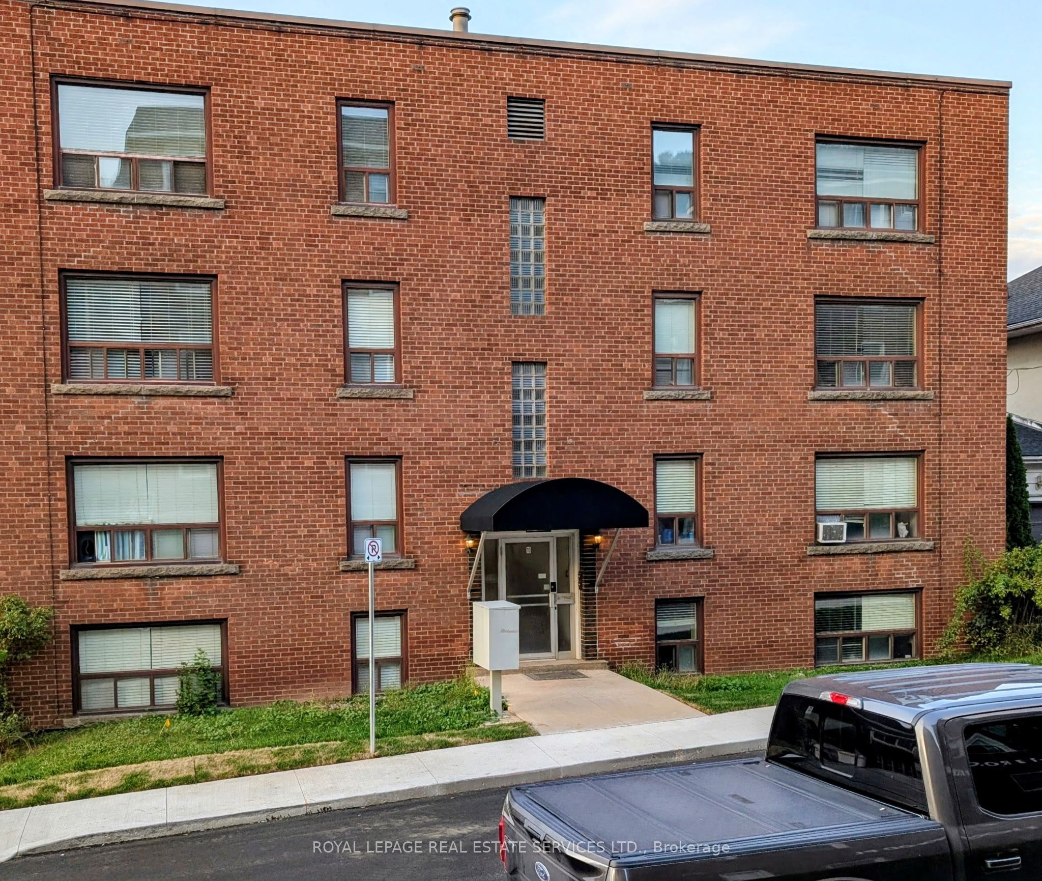 10 Rockwood Place 8 Property Photo 1