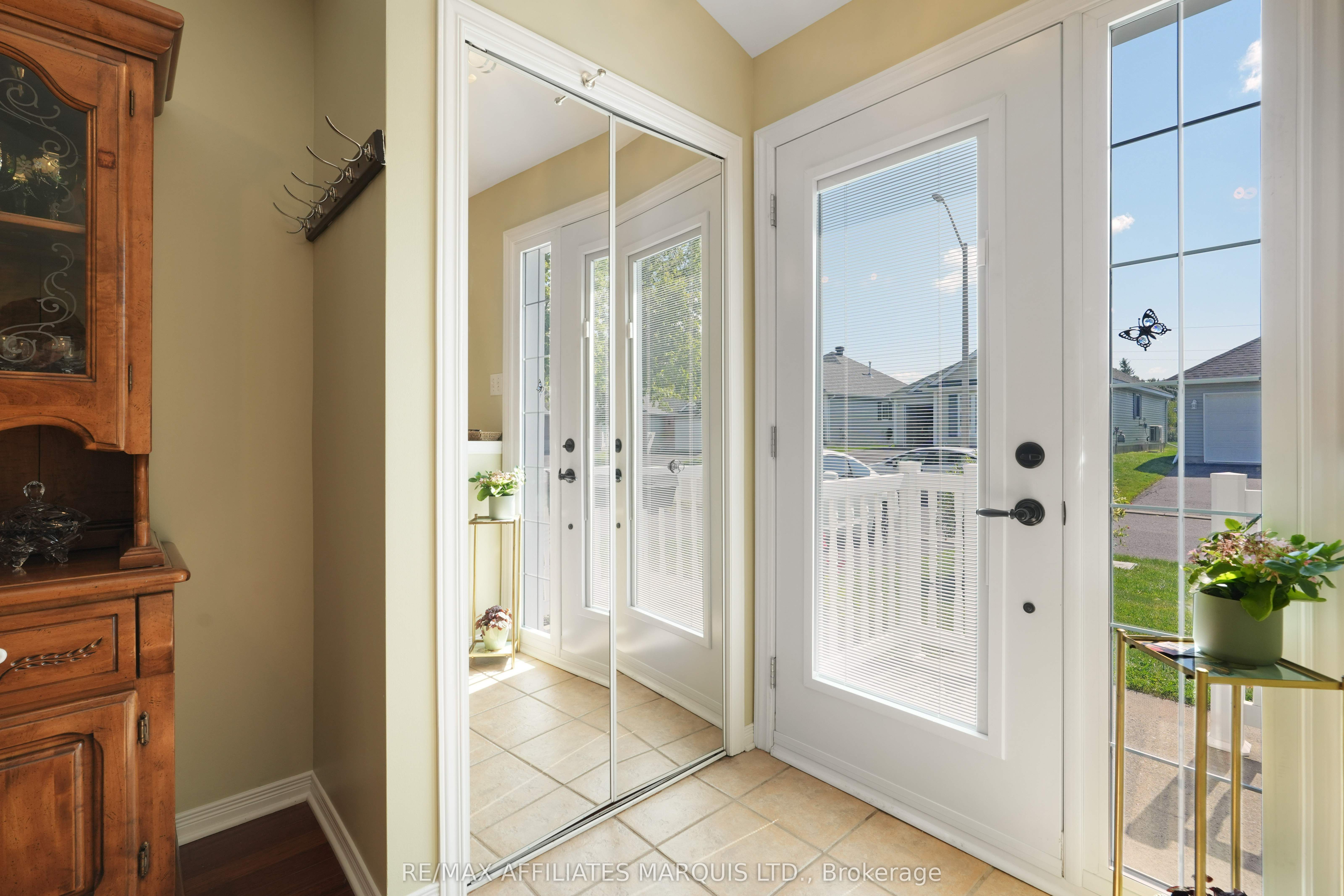 1518 Frank Court Property Photo 2