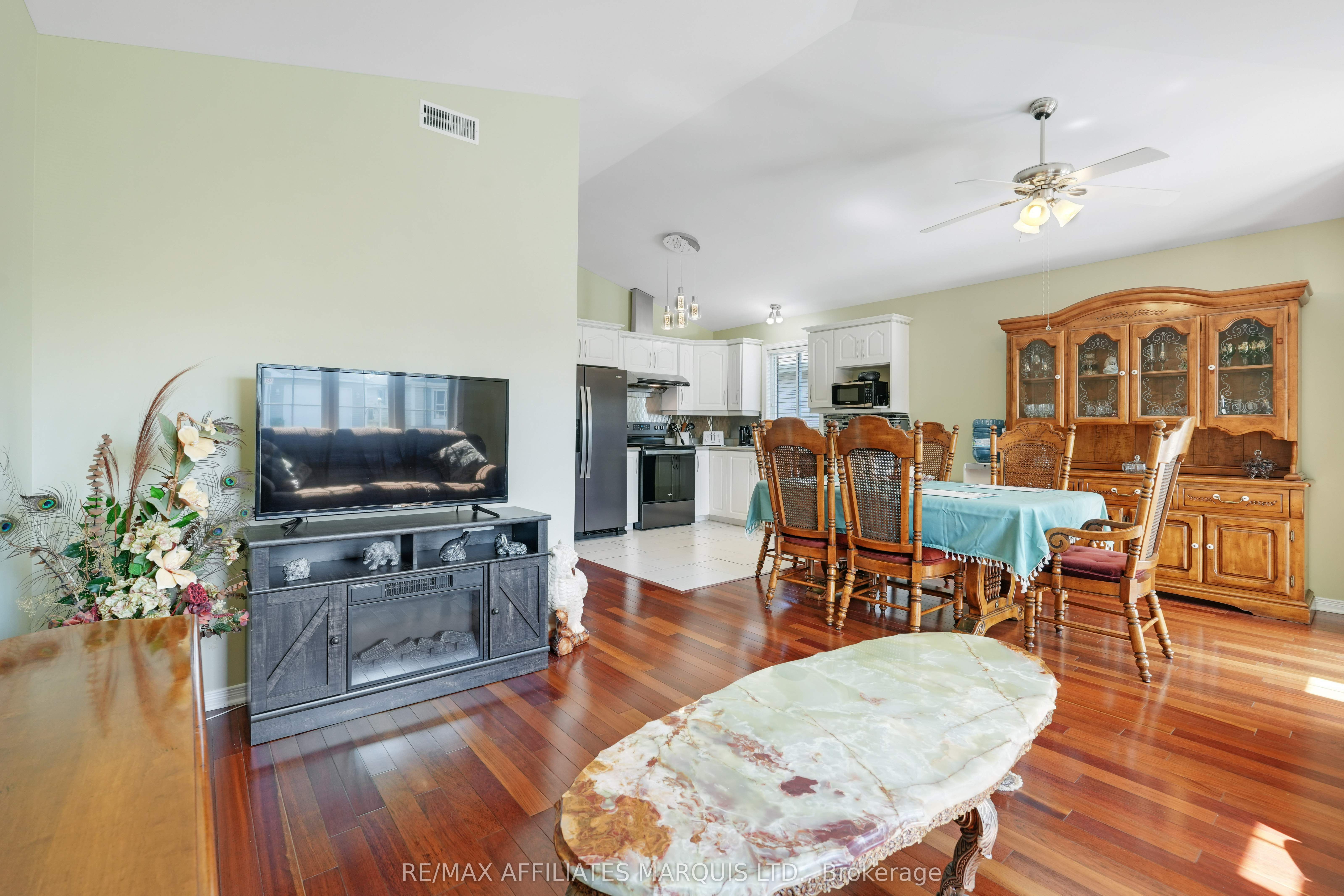 1518 Frank Court Property Photo 12