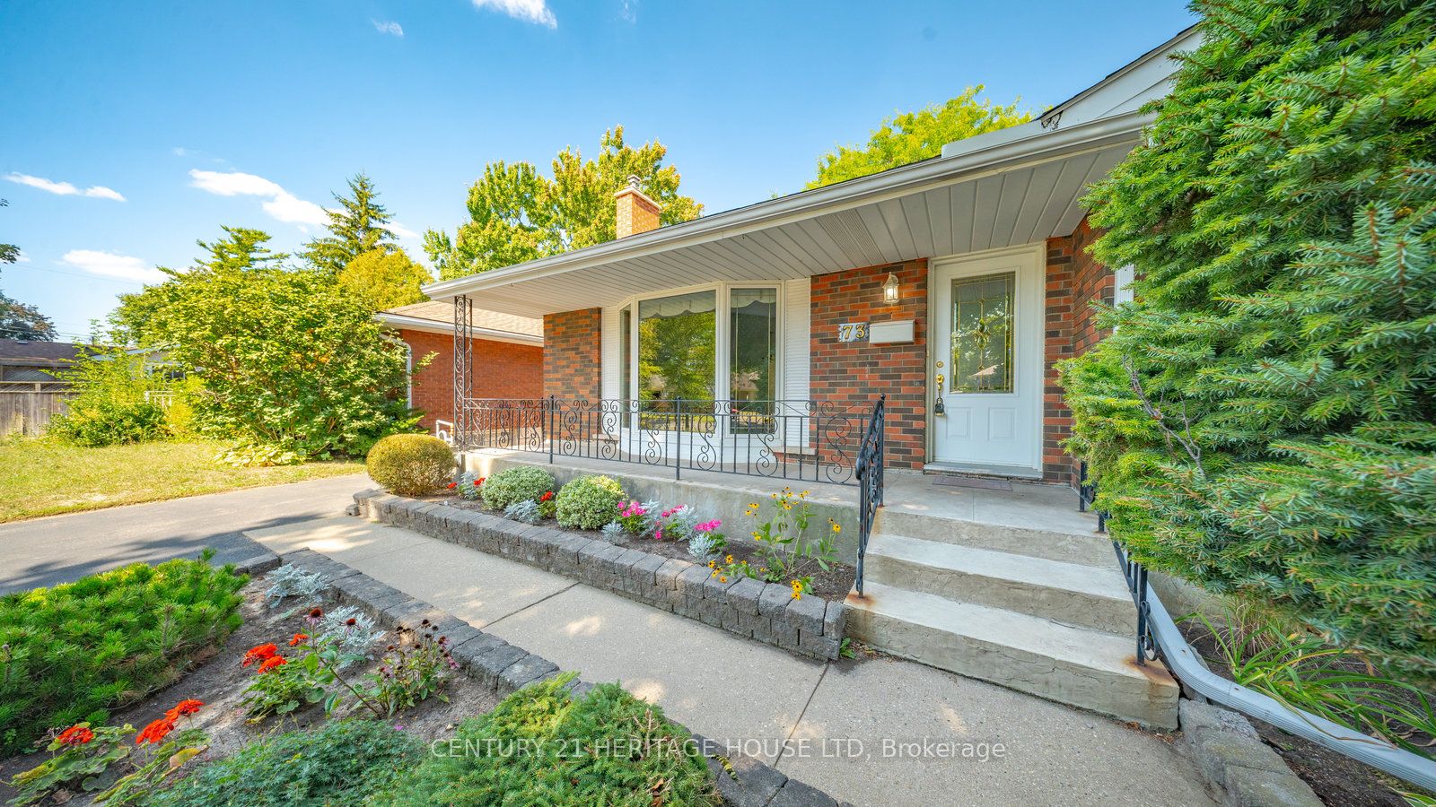 73 Pusey Boulevard Property Photo 3