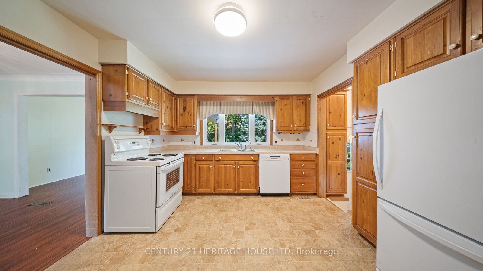 73 Pusey Boulevard Property Photo 16