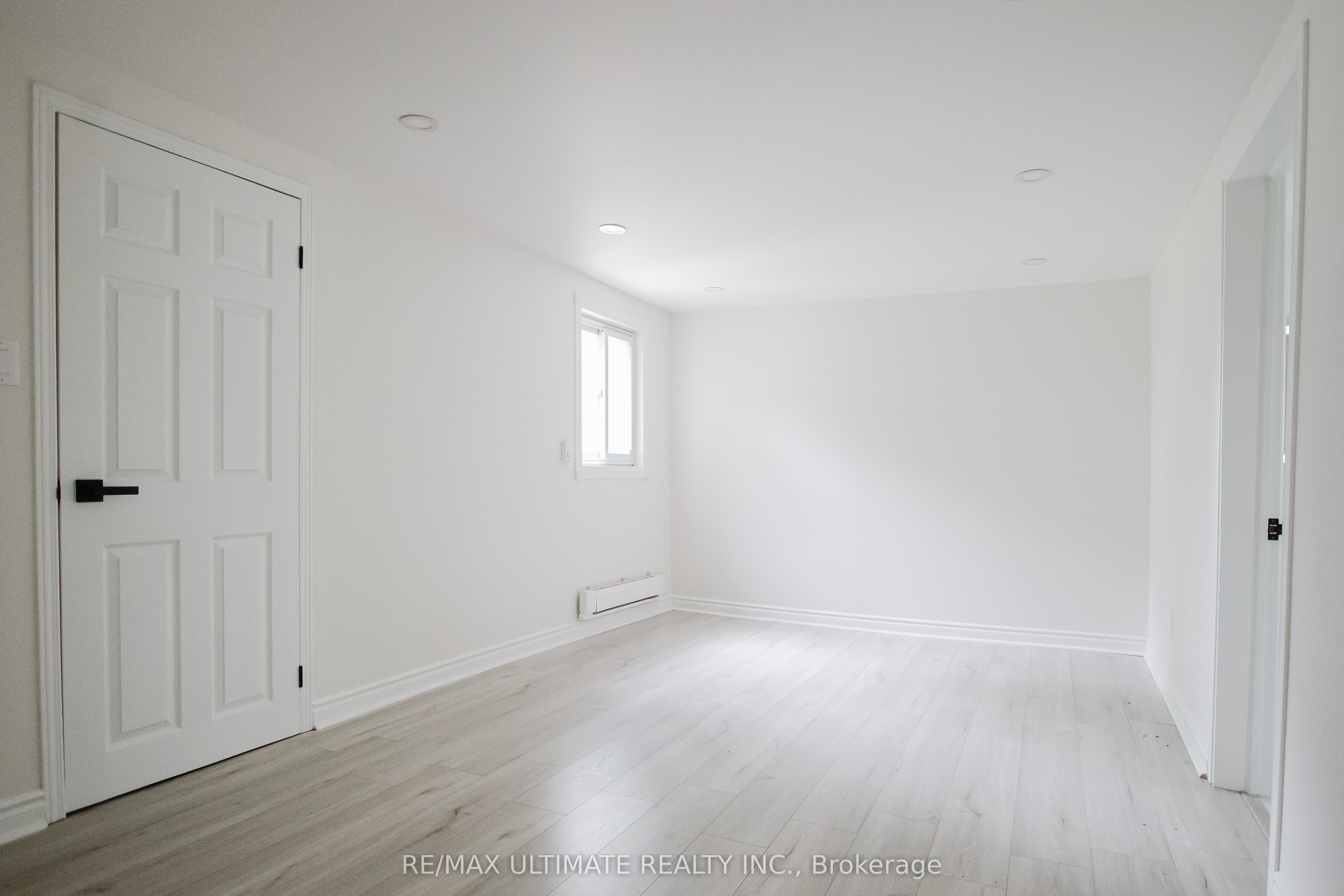 372 Helen Street Property Photo 12