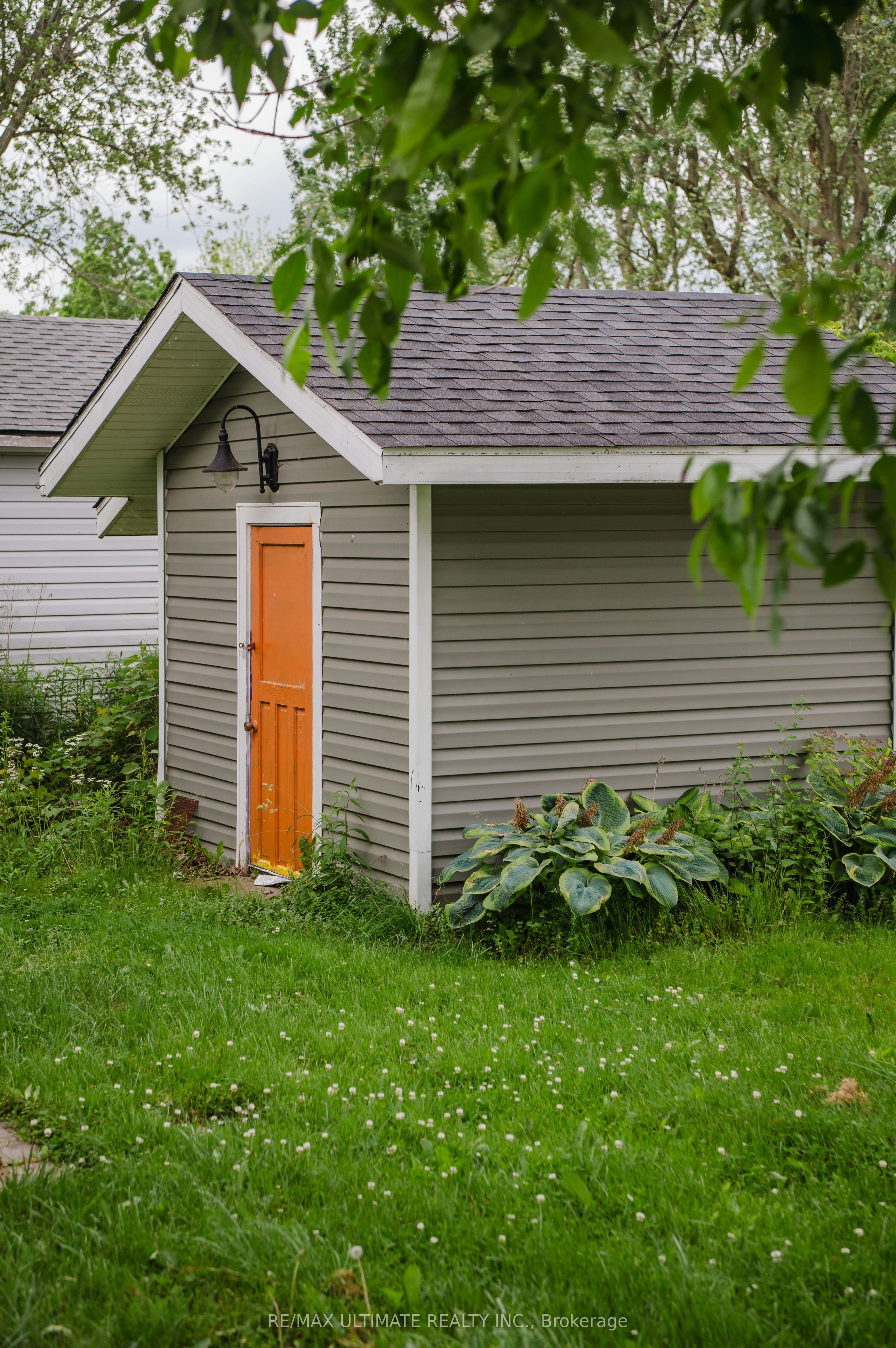 372 Helen Street Property Photo 22