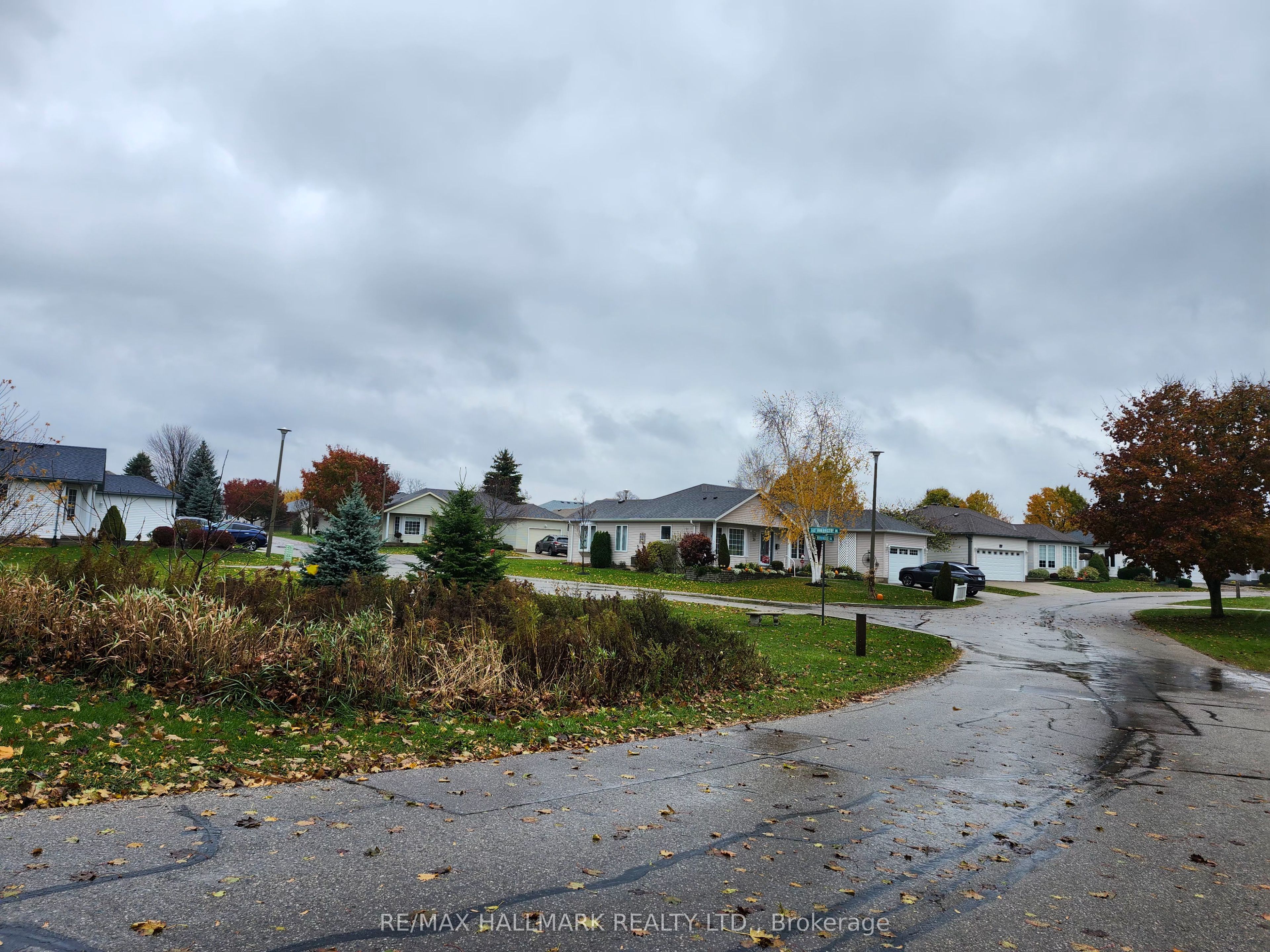 8 Greenfield Place Property Photo 2