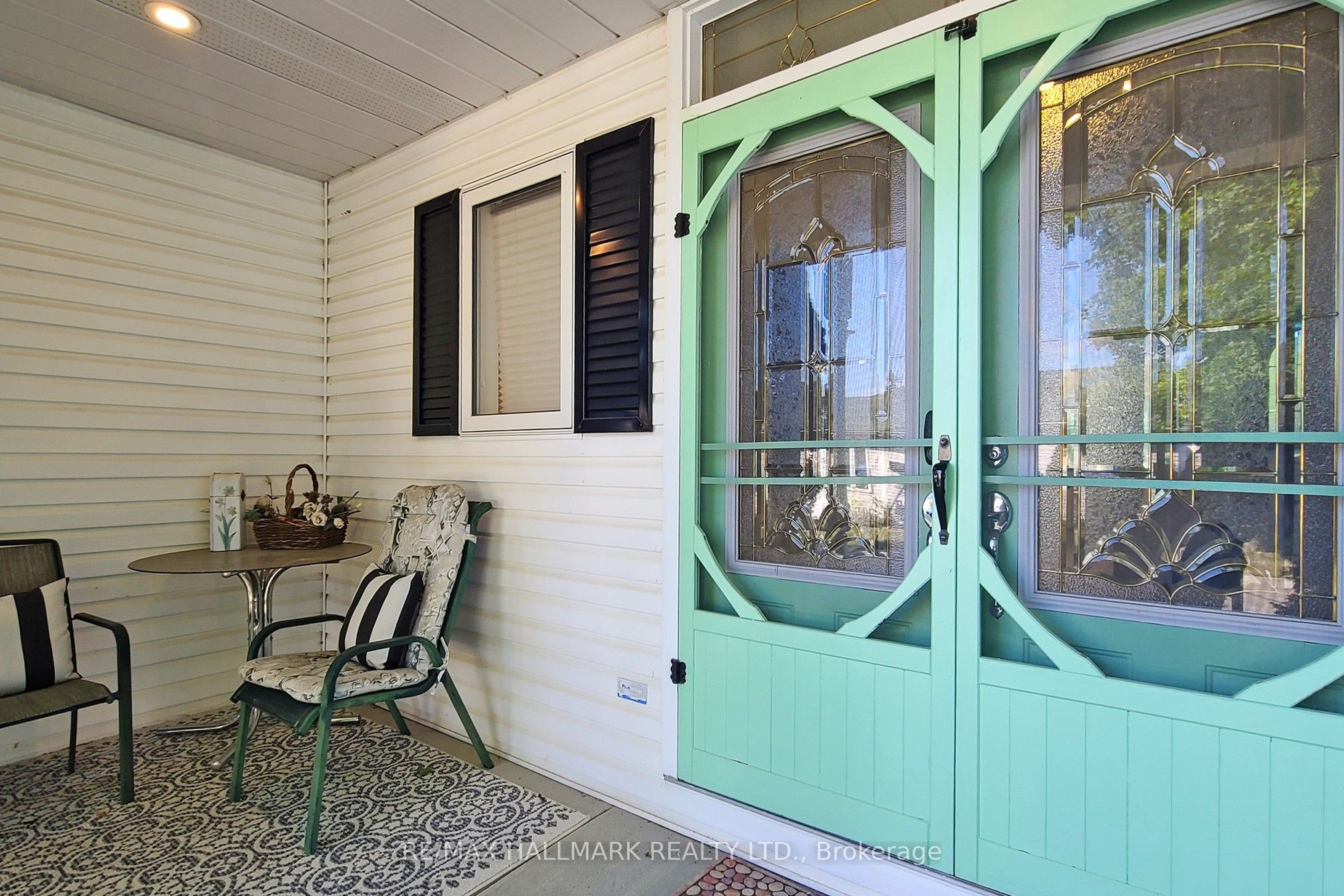 8 Greenfield Place Property Photo 4