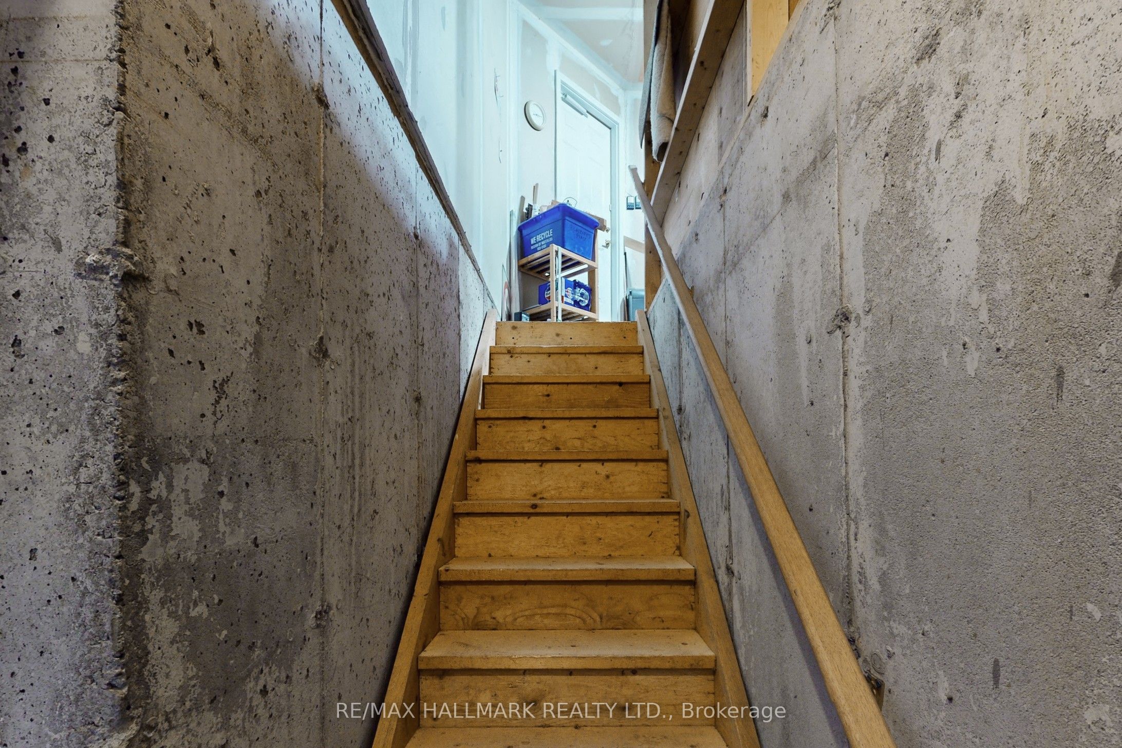 8 Greenfield Place Property Photo 25