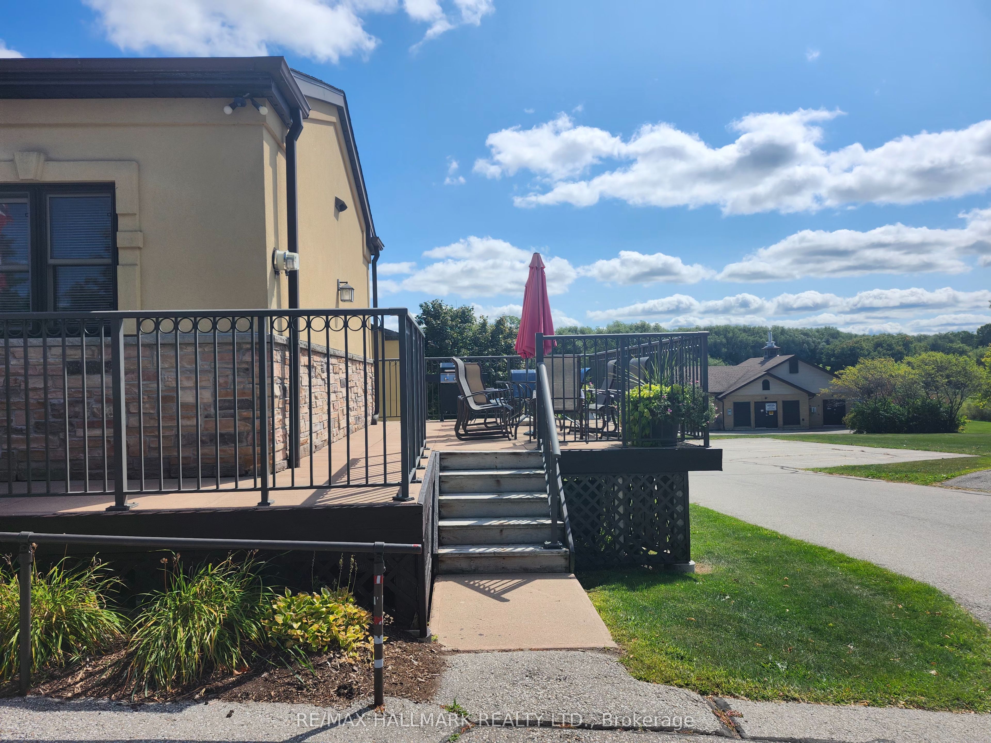 8 Greenfield Place Property Photo 40