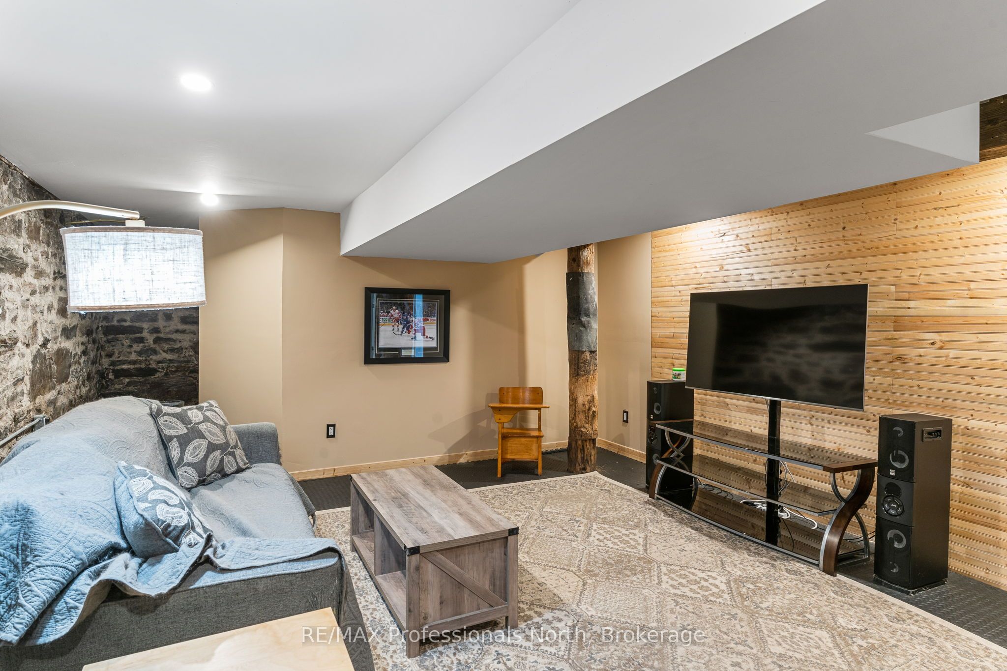 9357 Highway 118 Highway Property Photo 23