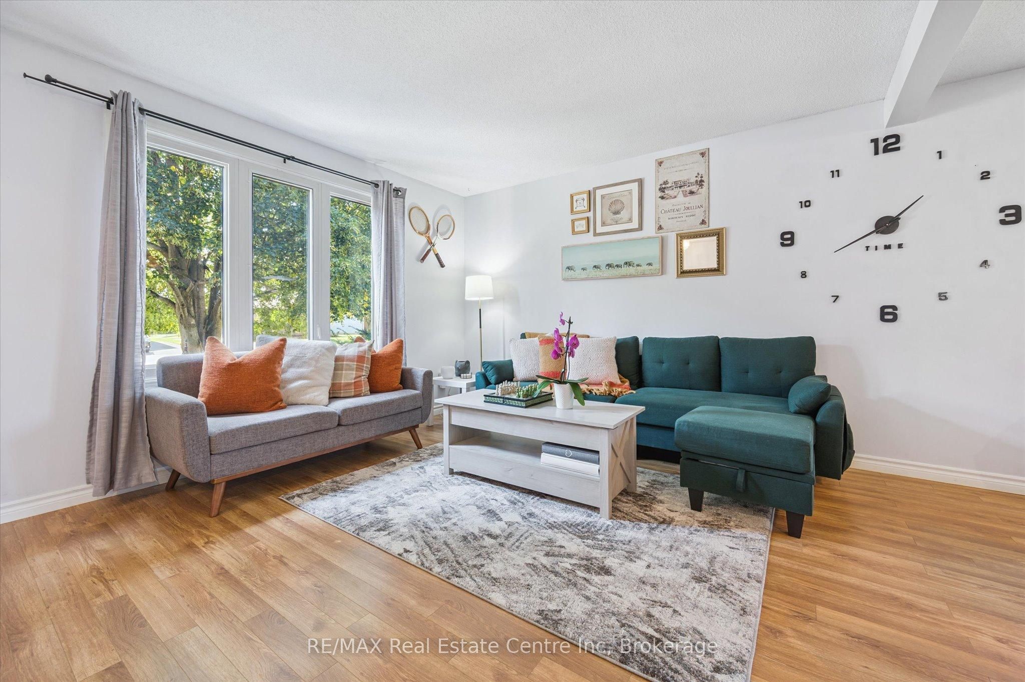 158 Barnicke Drive Property Photo 5