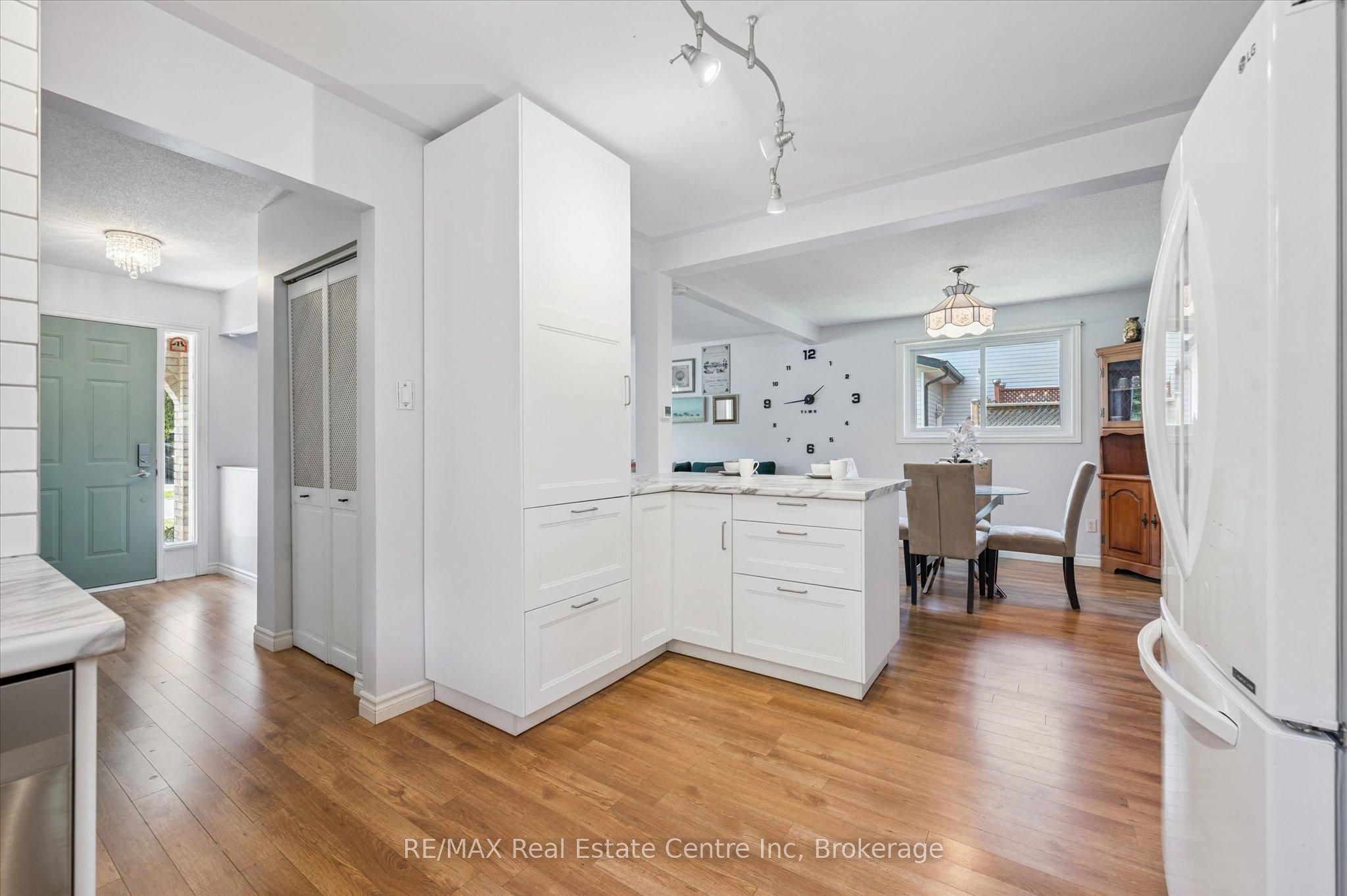 158 Barnicke Drive Property Photo 9