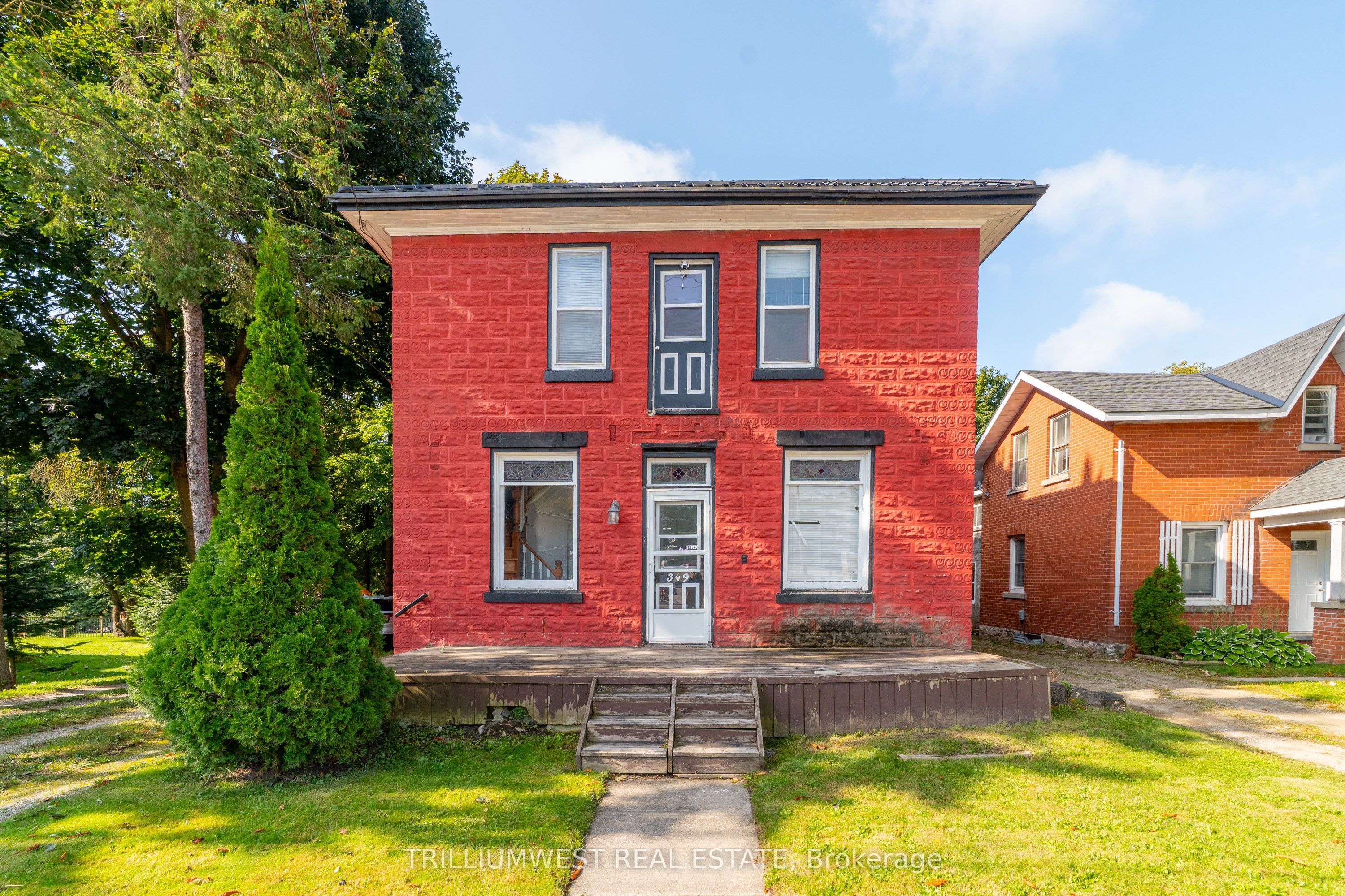 349 Main Street S Property Photo 1