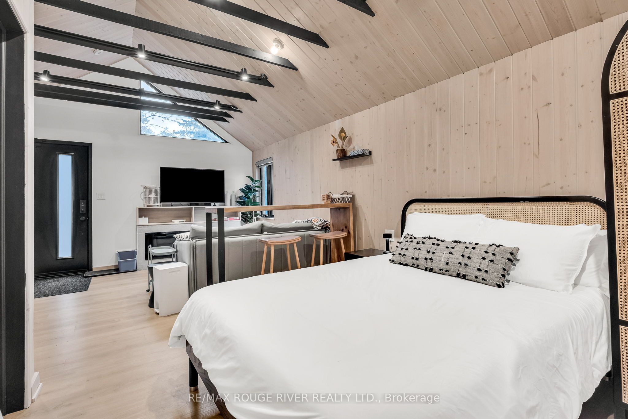 1026 Merrill Road 12 Property Photo 19