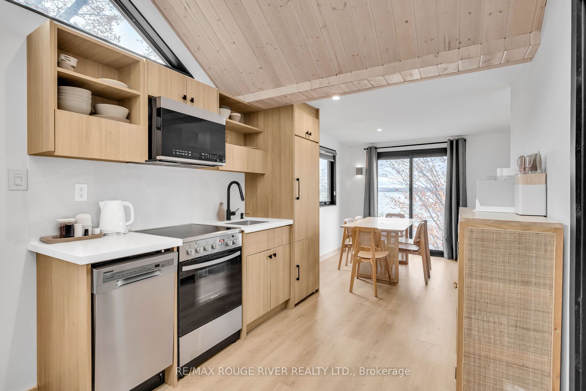 1026 Merrill Road 12 Property Photo 26