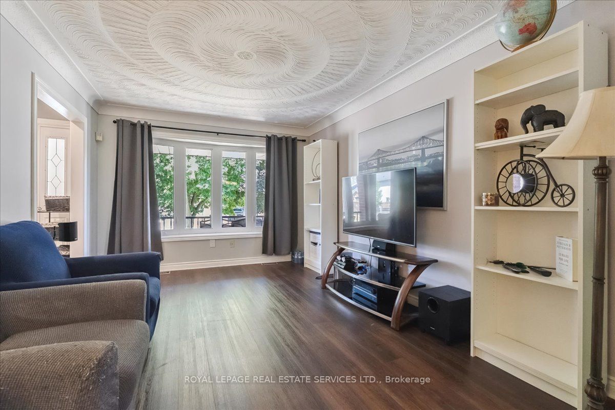 6 Grandview Avenue Property Photo 5